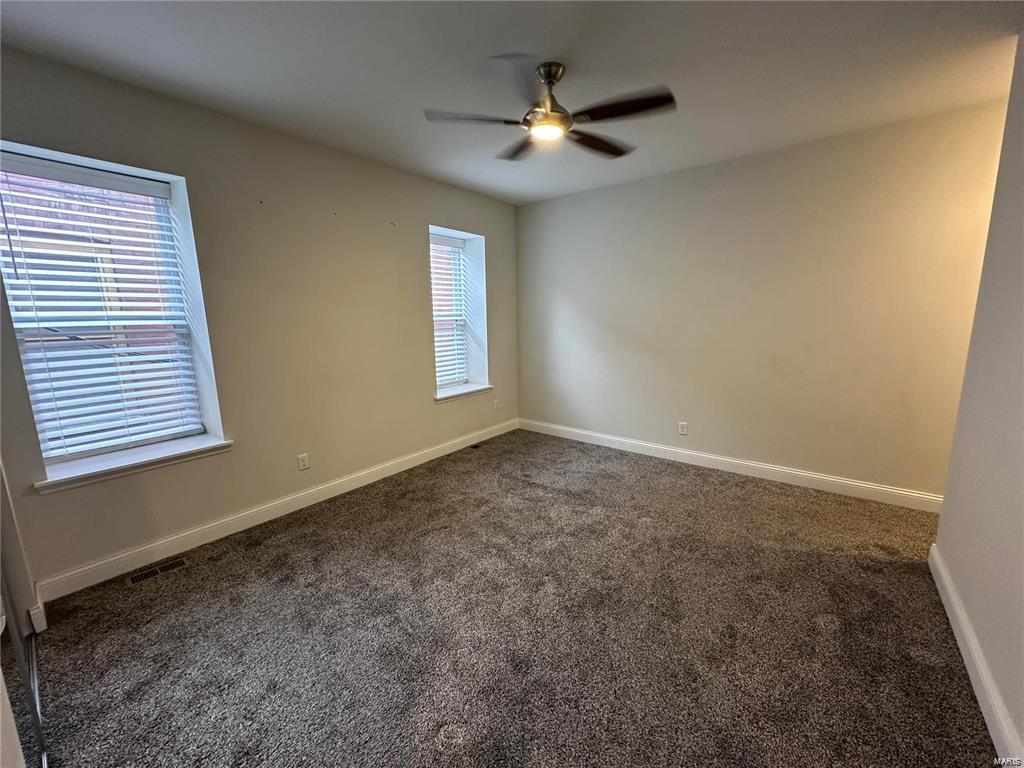 St Louis, Missouri 63108, United States, 2 Bedrooms Bedrooms, ,3 BathroomsBathrooms,Residential,Pending,31235