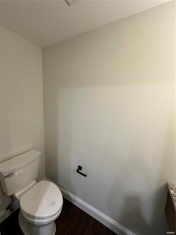 St Louis, Missouri 63108, United States, 2 Bedrooms Bedrooms, ,3 BathroomsBathrooms,Residential,Pending,31235