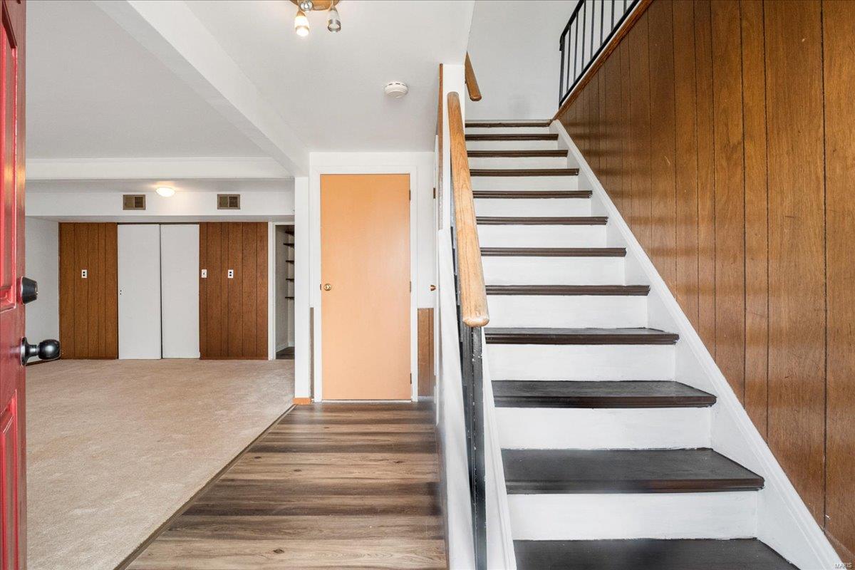 Manchester, Missouri 63011, United States, 3 Bedrooms Bedrooms, ,2 BathroomsBathrooms,Residential,Pending,90458