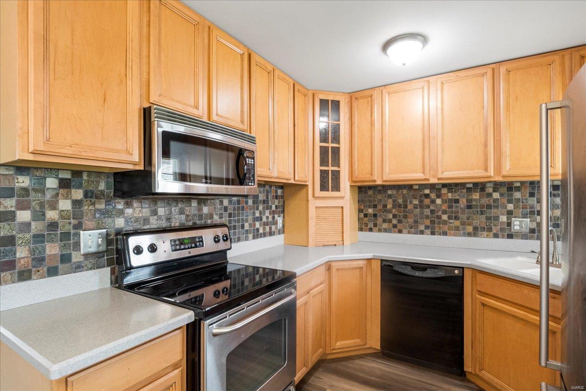 Manchester, Missouri 63011, United States, 3 Bedrooms Bedrooms, ,2 BathroomsBathrooms,Residential,Pending,90458