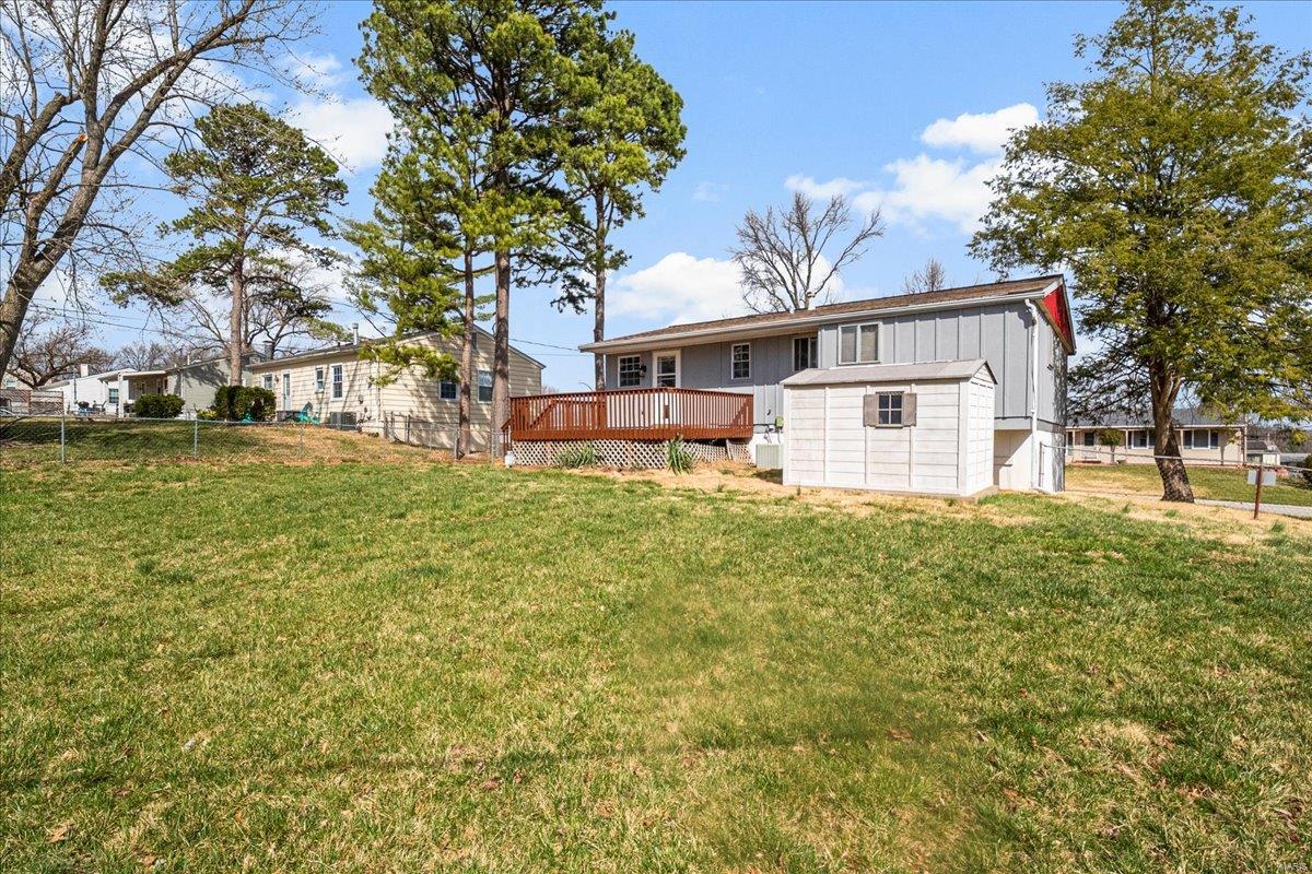 Manchester, Missouri 63011, United States, 3 Bedrooms Bedrooms, ,2 BathroomsBathrooms,Residential,Pending,90458