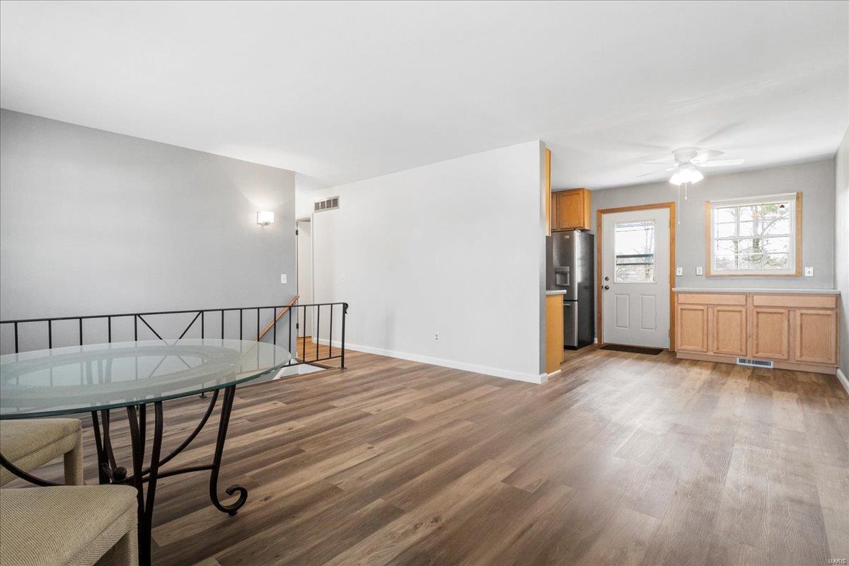 Manchester, Missouri 63011, United States, 3 Bedrooms Bedrooms, ,2 BathroomsBathrooms,Residential,Pending,90458