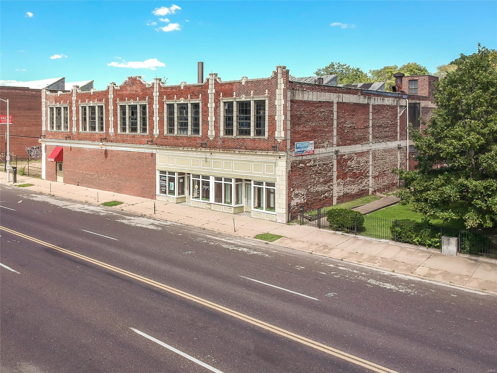 Aubert Place Add - Commercial Sale