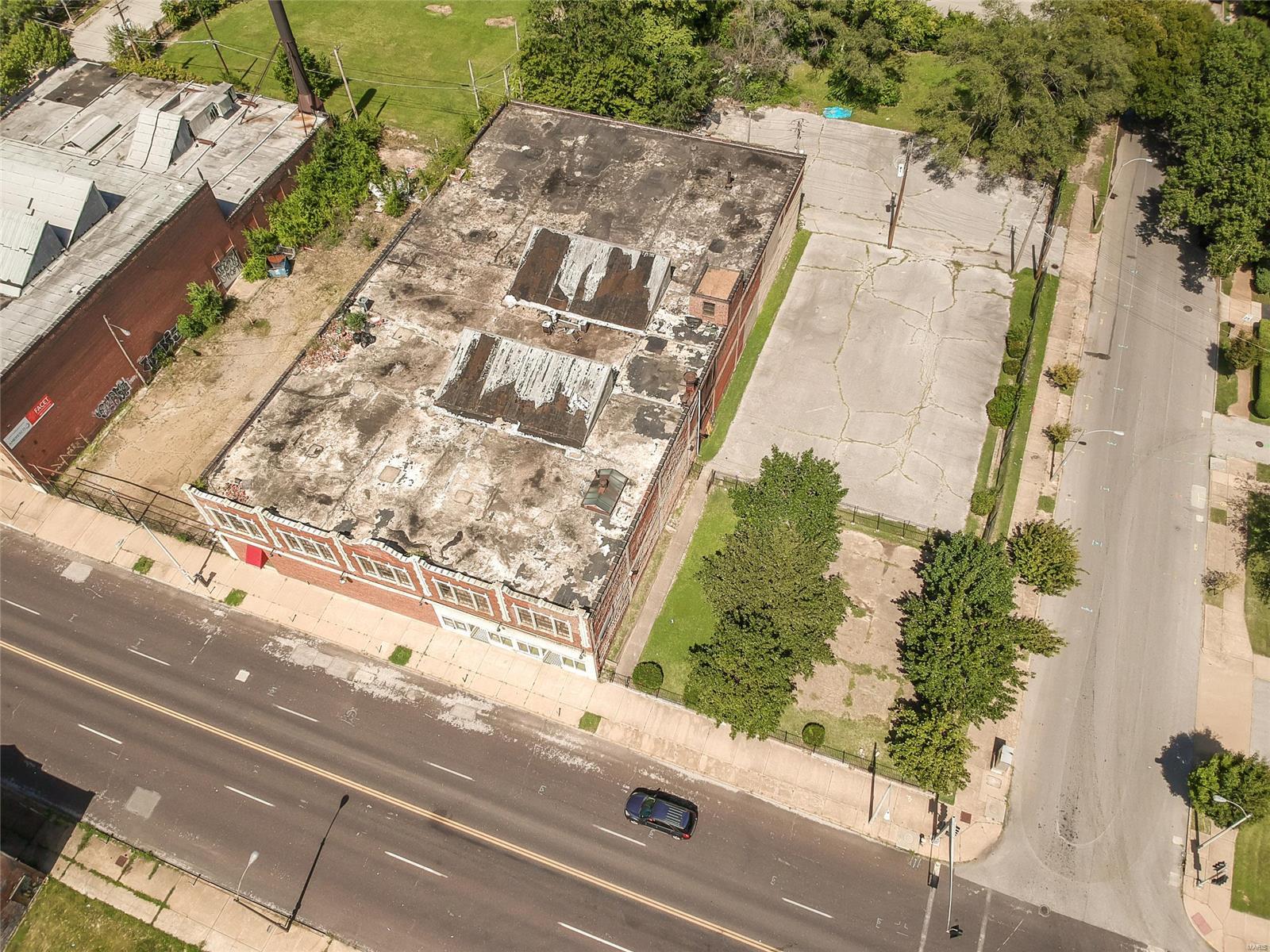 Aubert Place Add - Commercial Sale