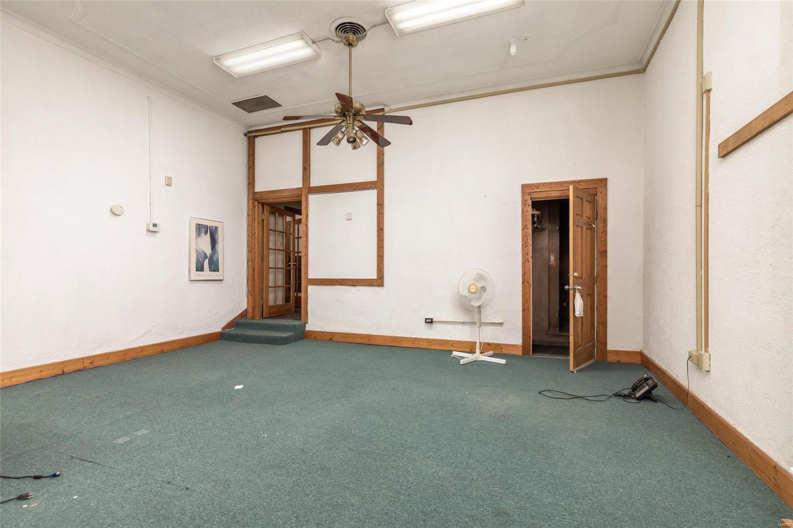 Aubert Place Add - Commercial Sale