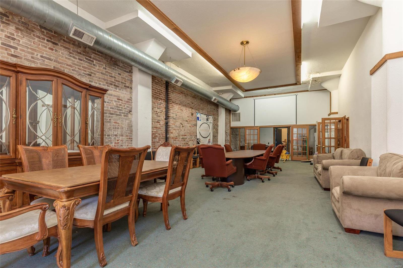 Aubert Place Add - Commercial Sale