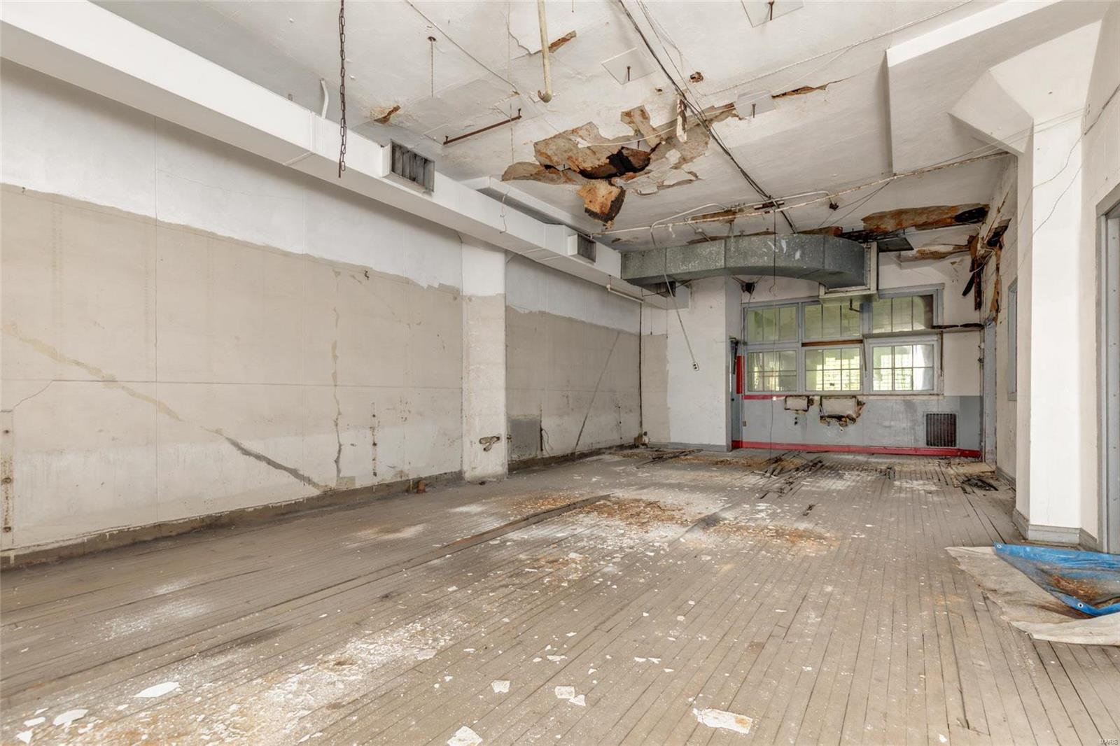 Aubert Place Add - Commercial Sale