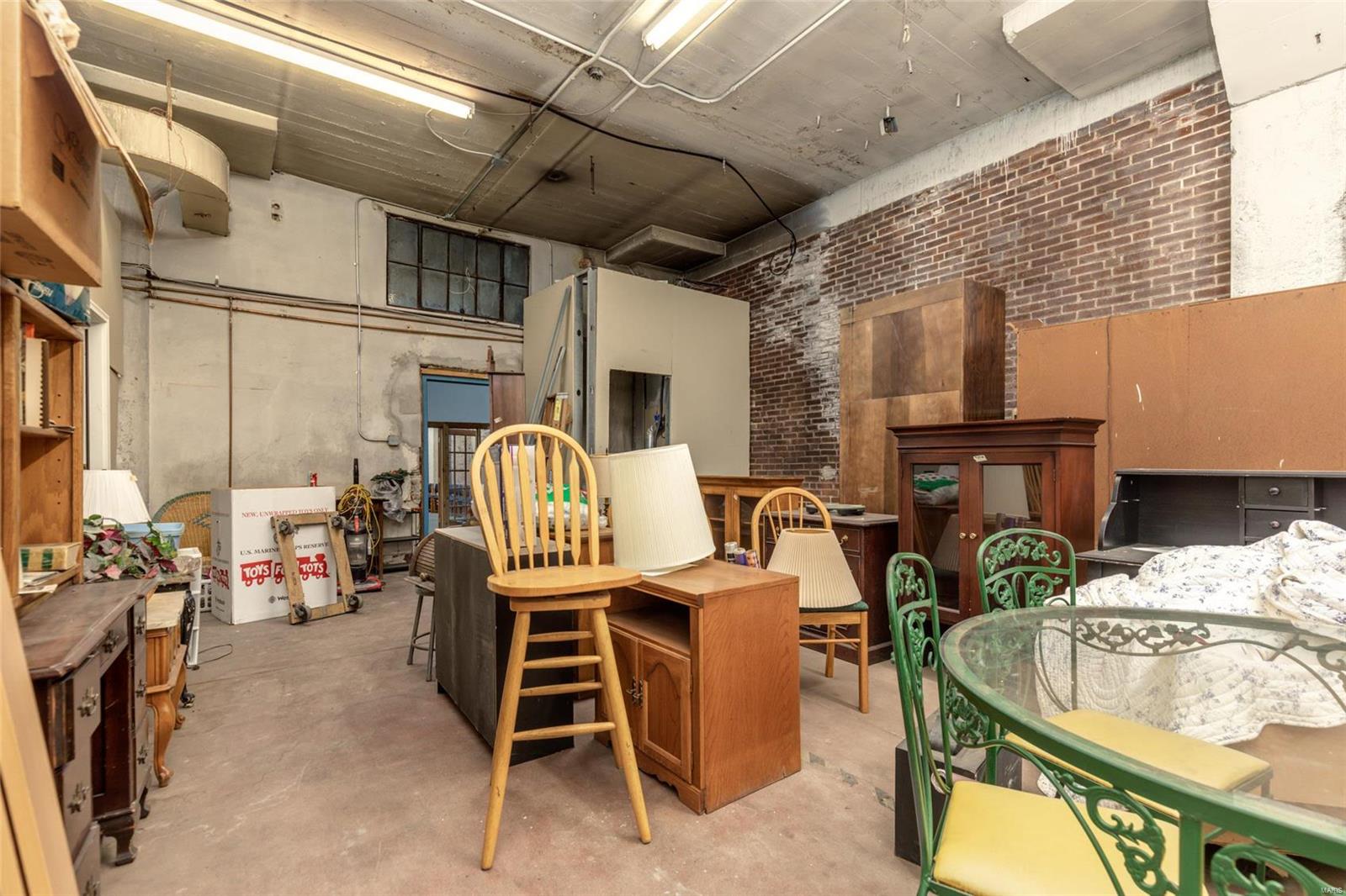 Aubert Place Add - Commercial Sale