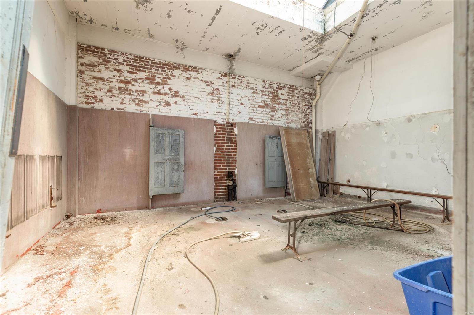 Aubert Place Add - Commercial Sale