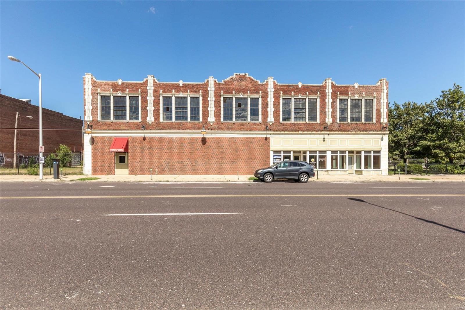 Aubert Place Add - Commercial Sale