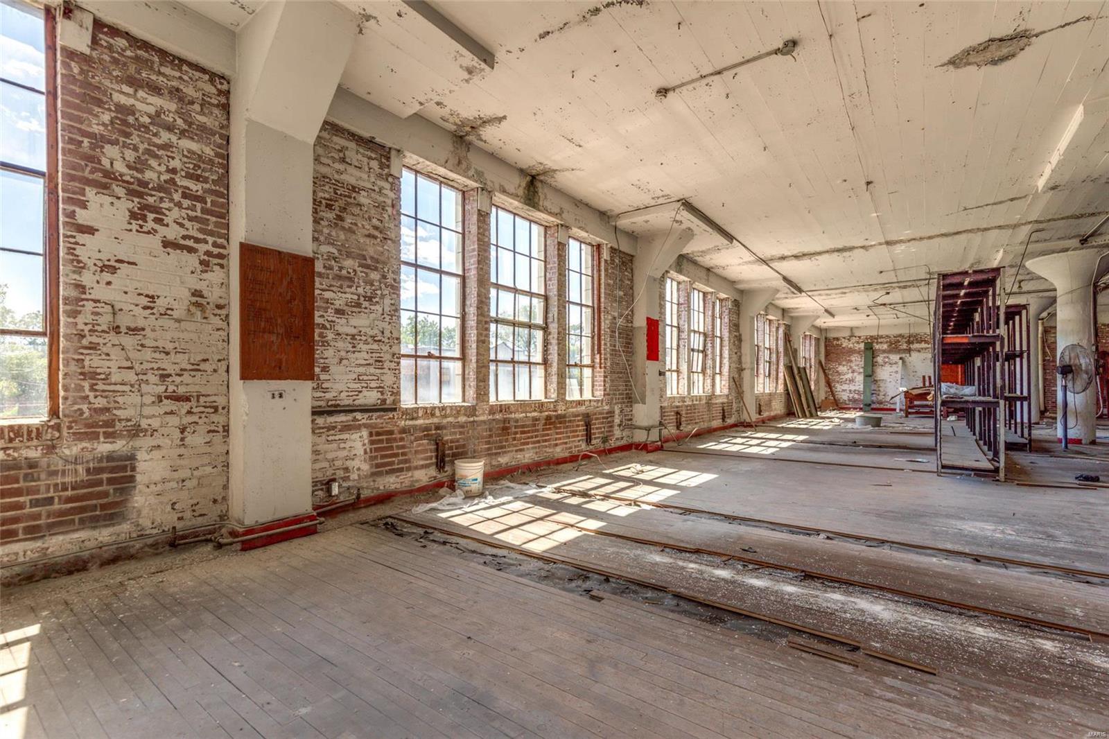 Aubert Place Add - Commercial Sale