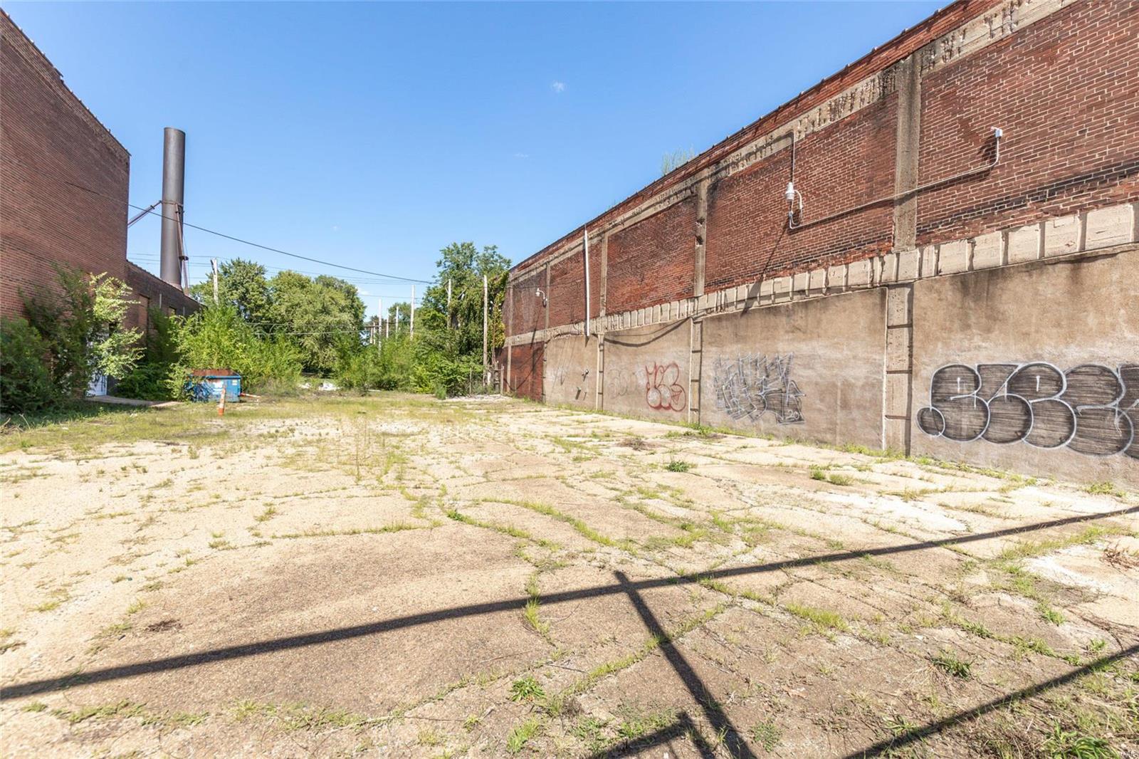 Aubert Place Add - Commercial Sale