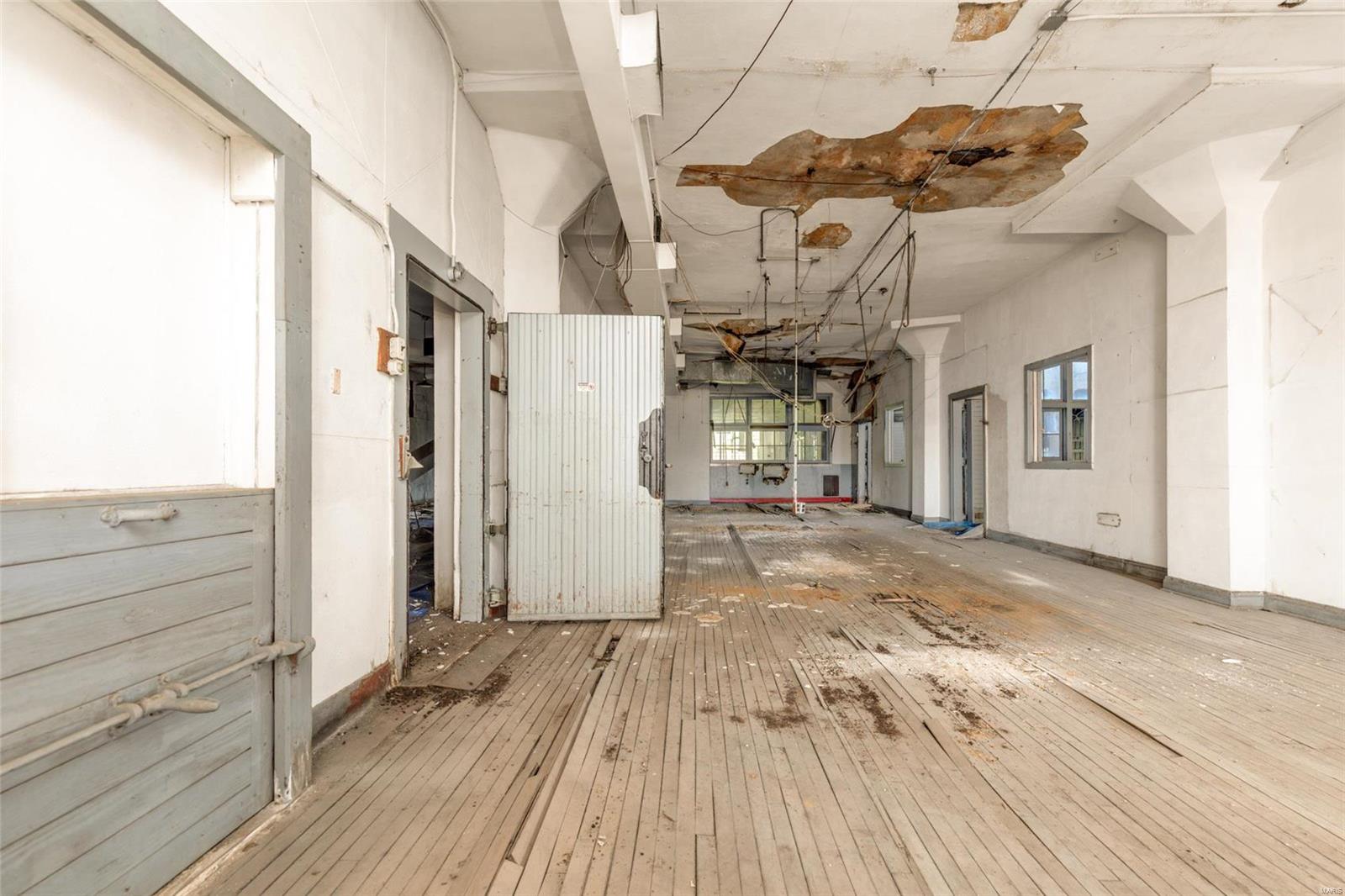 Aubert Place Add - Commercial Sale