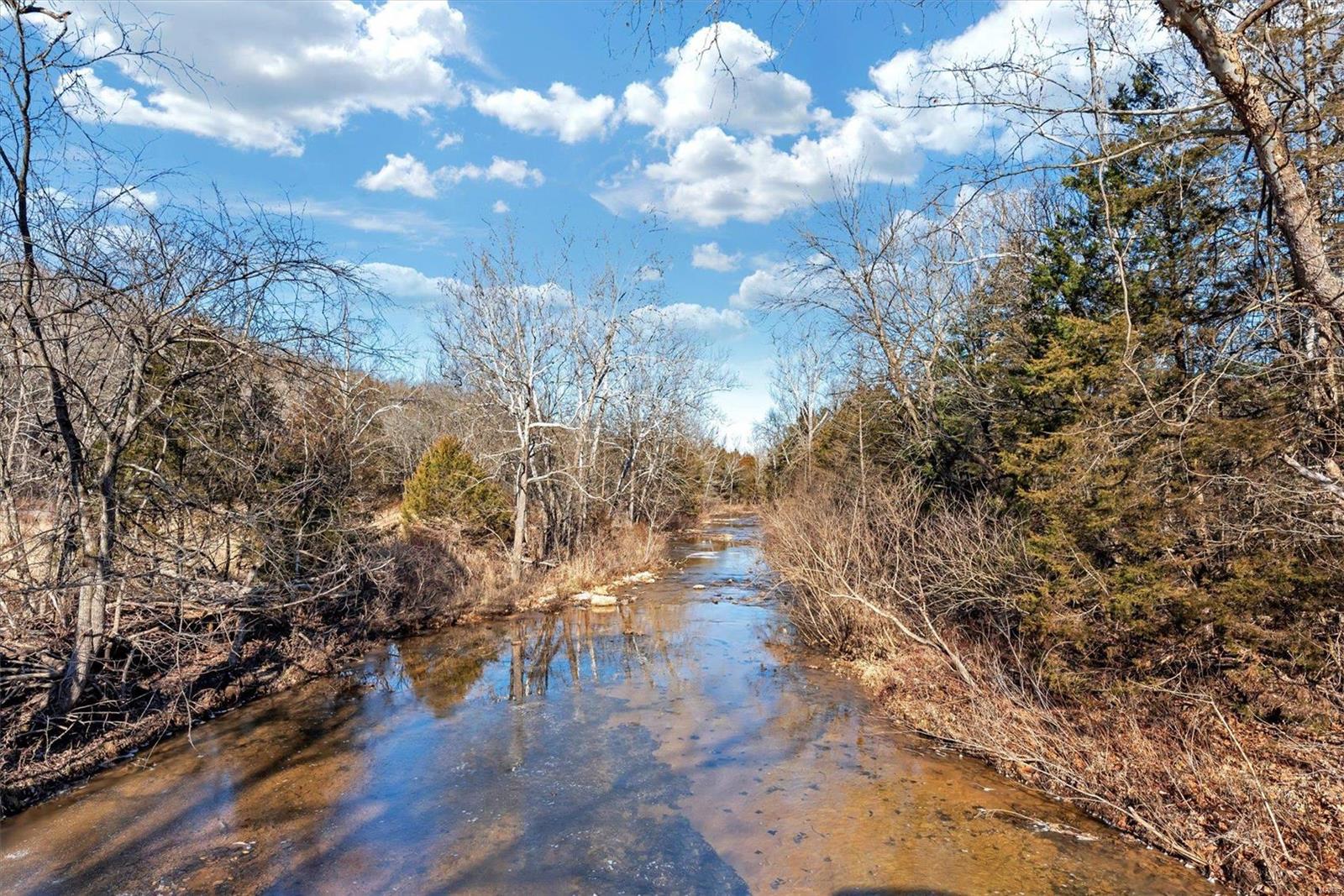 Brook Hollow 02 - Land