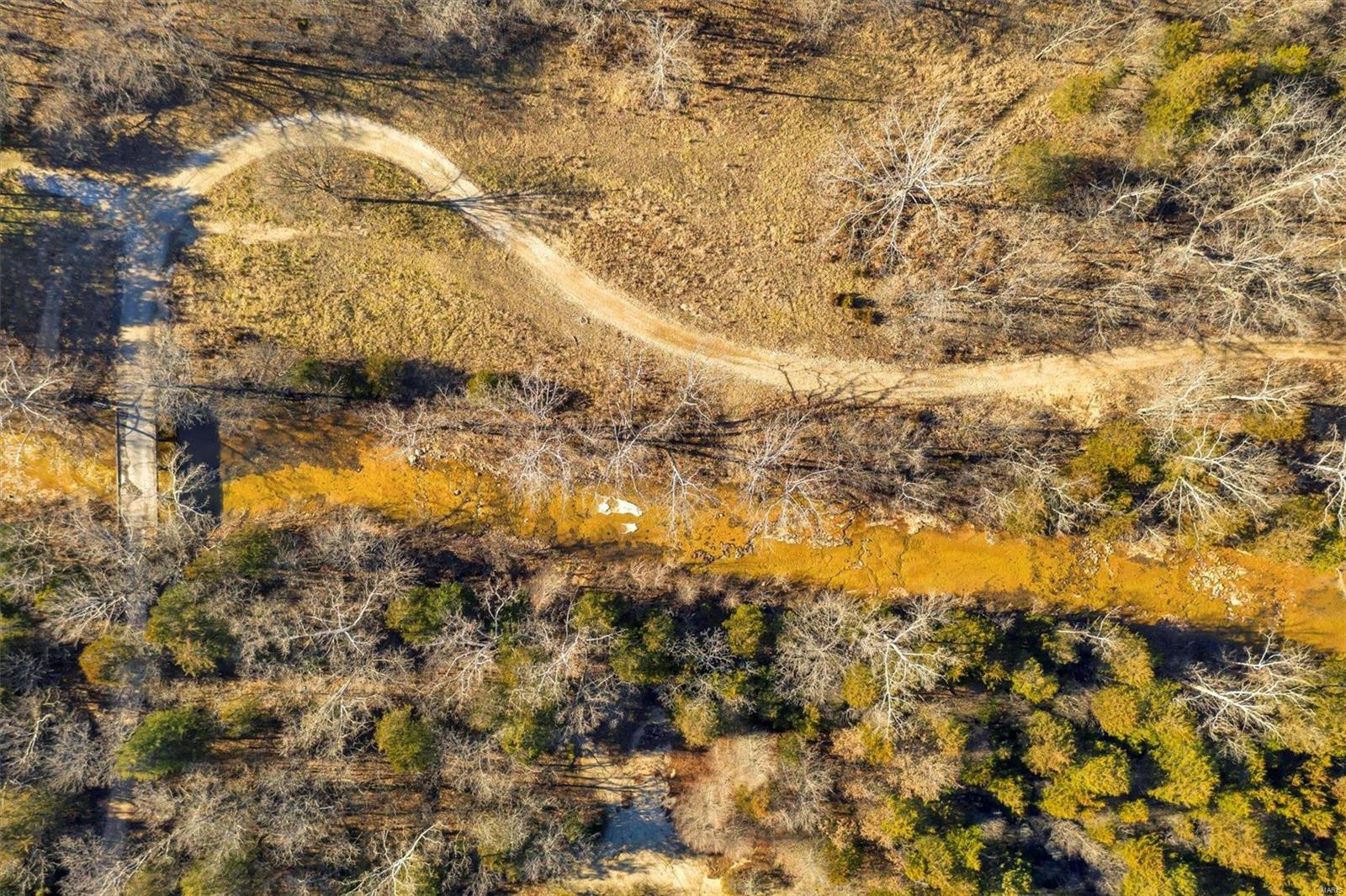 Brook Hollow 02 - Land