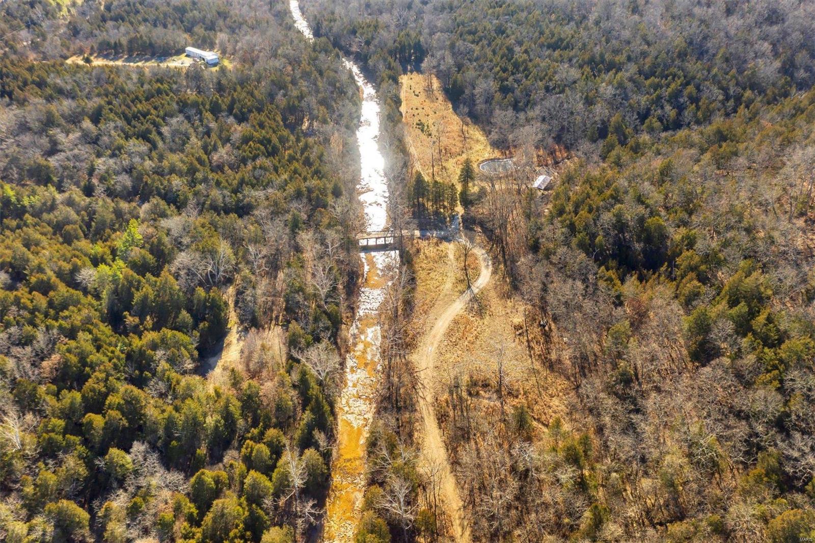 Brook Hollow 02 - Land