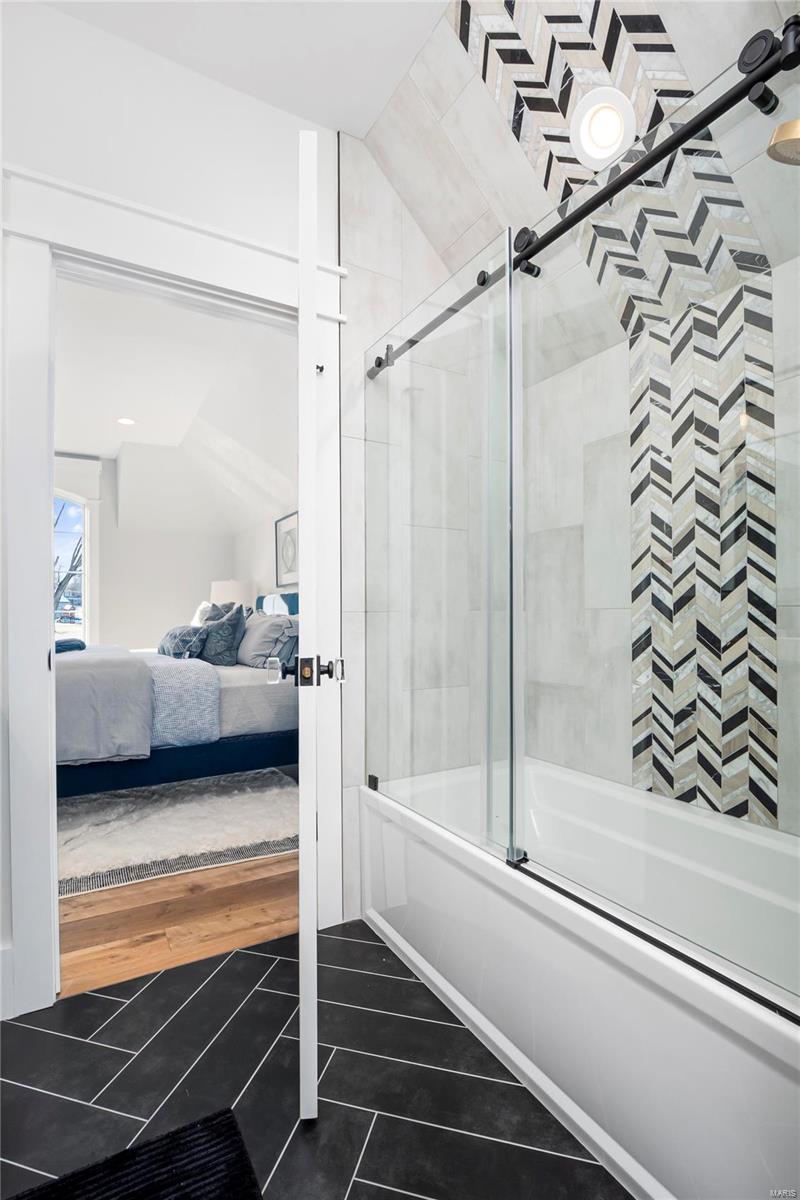 Williamsburg 3 - Residential