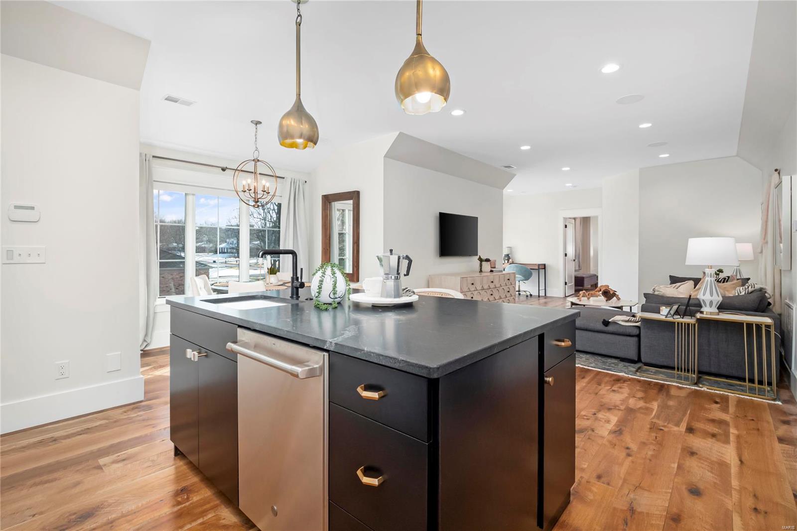 Williamsburg 3 - Residential