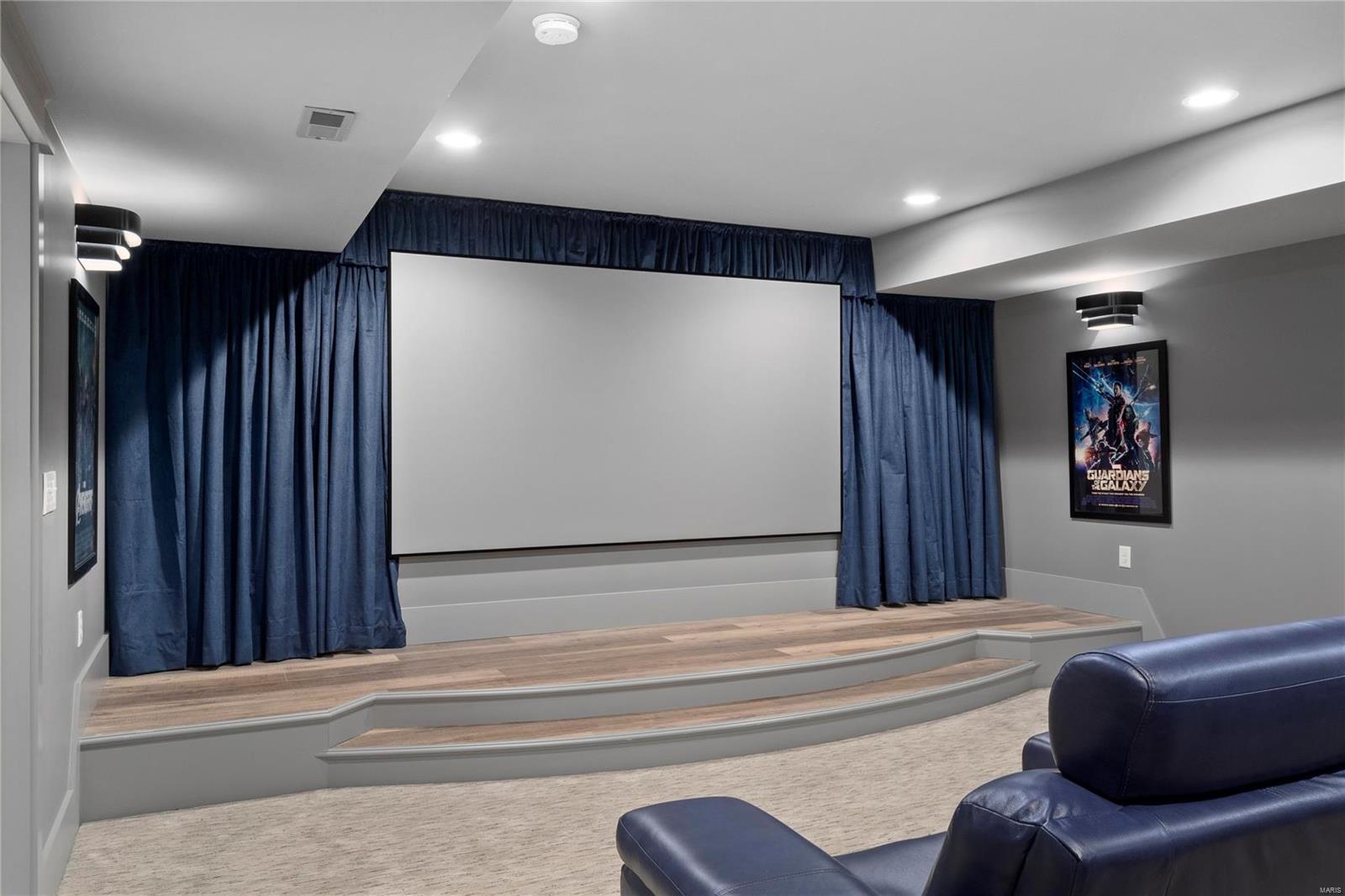 Williamsburg 3 - Residential