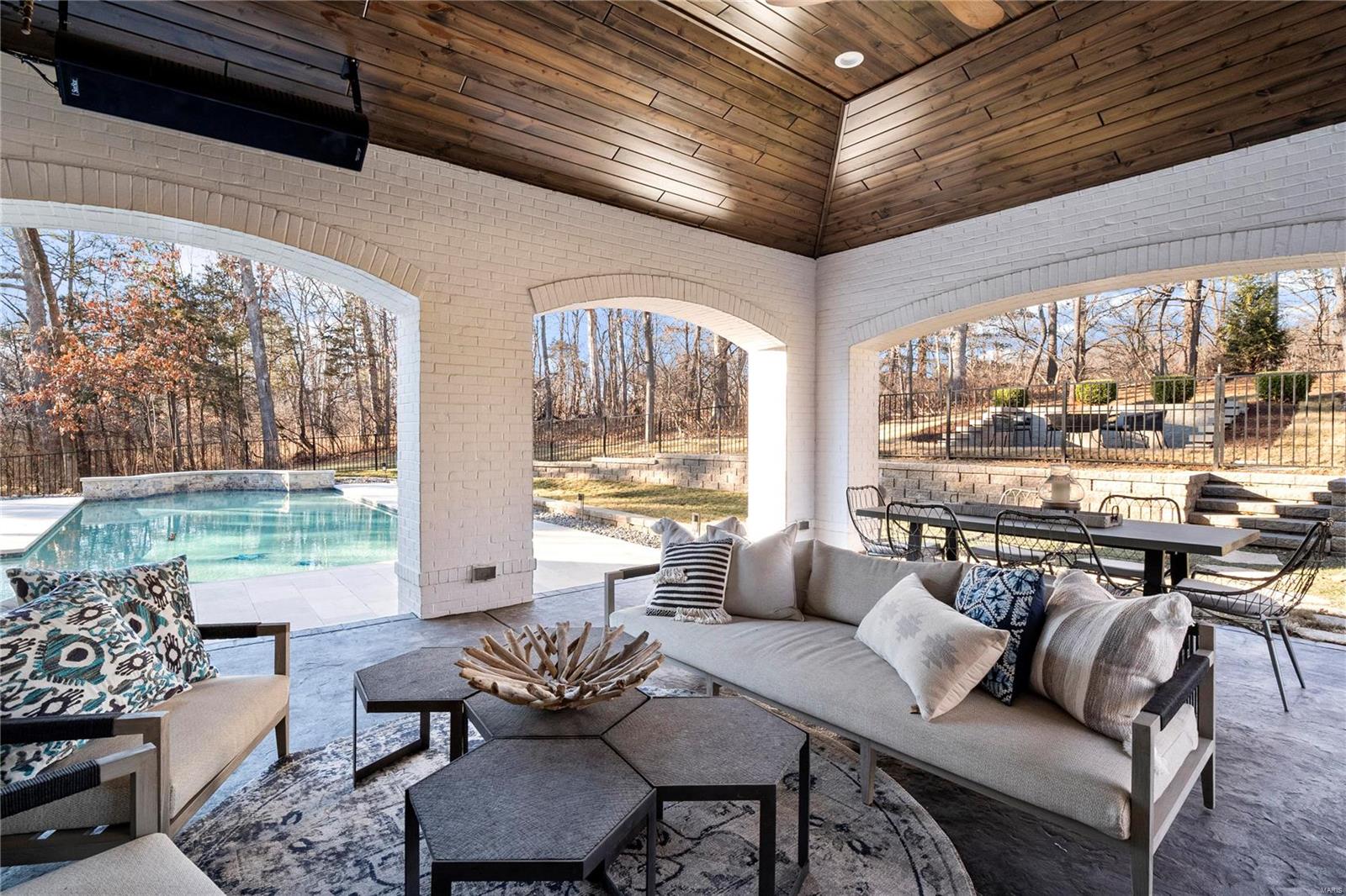 Williamsburg 3 - Residential