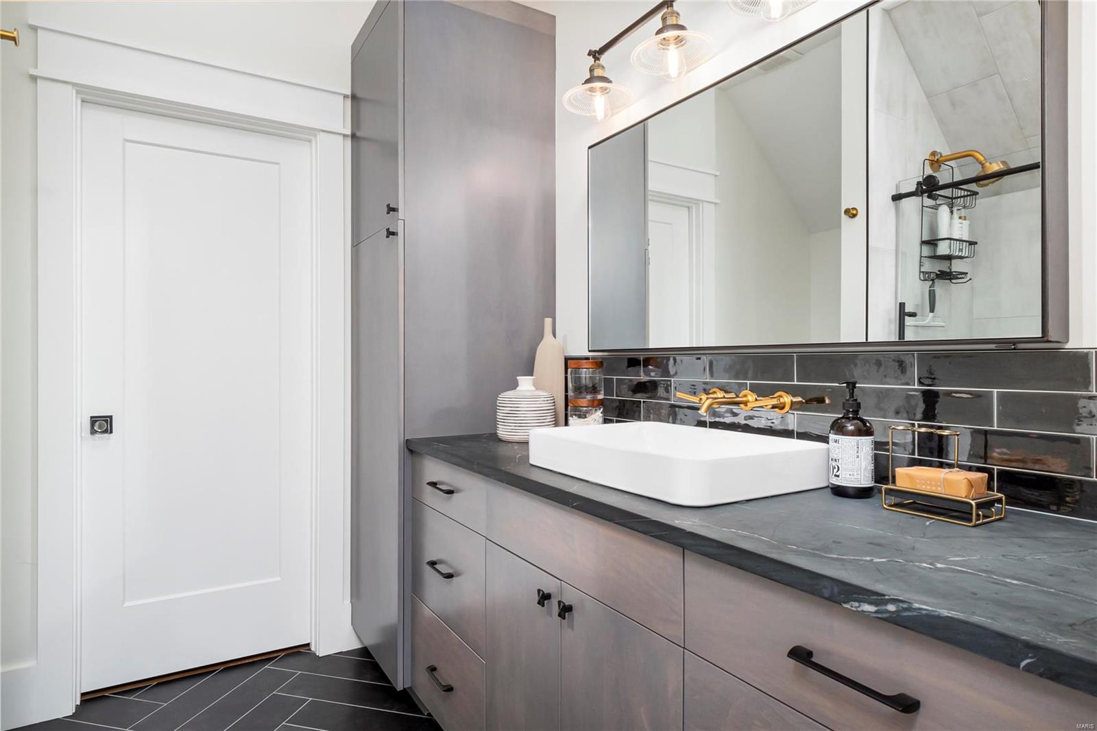 Williamsburg 3 - Residential