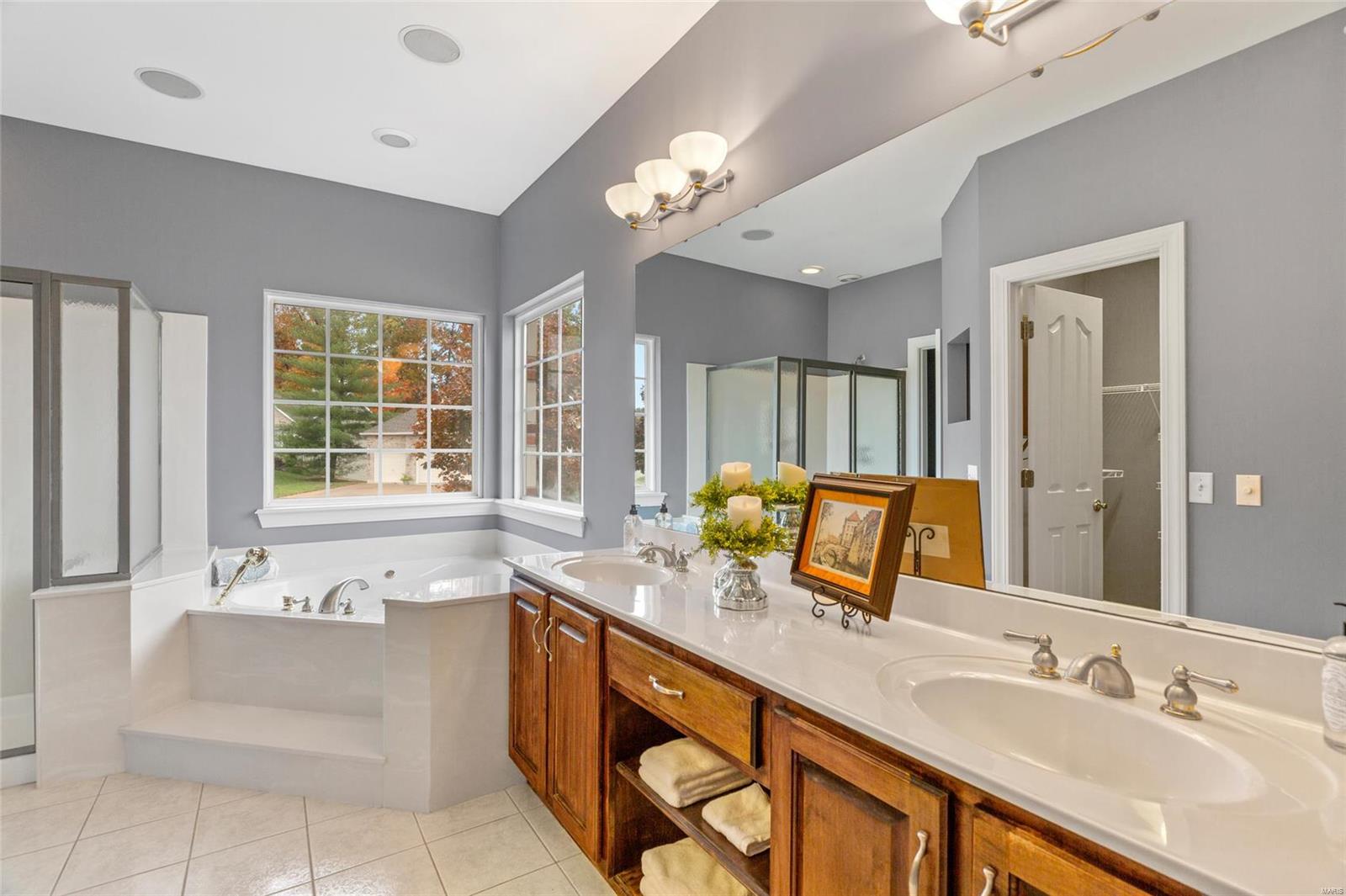 Locksley Manor #1 - Residential