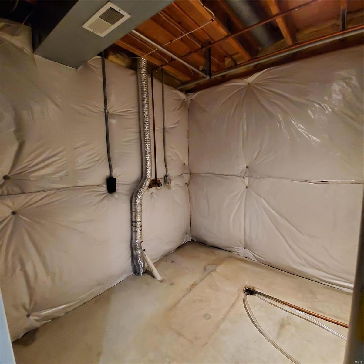 Locksley Manor #1 - Residential