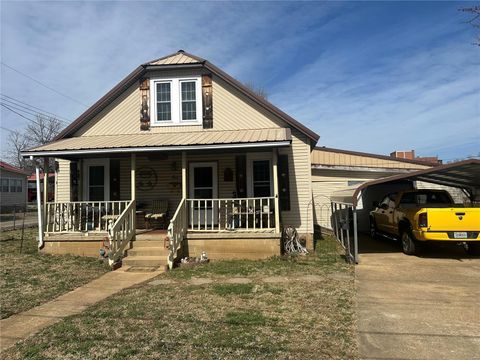 MLS: 25009867
