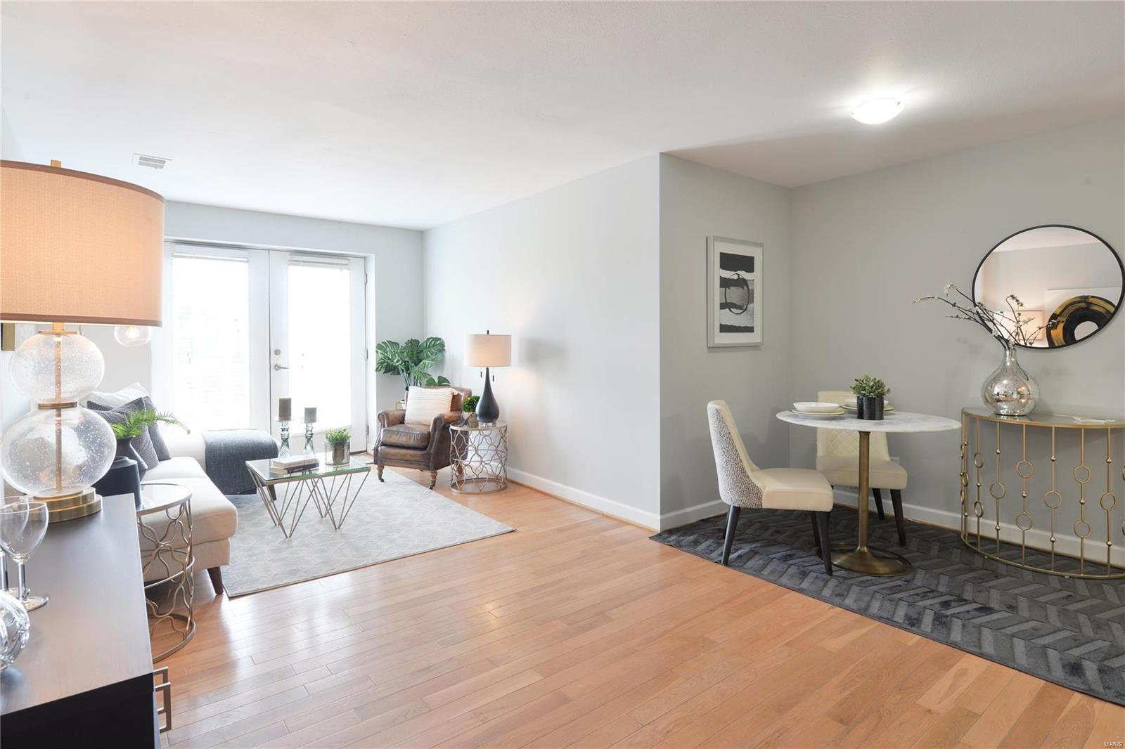 Pershing Ave Condo - Residential