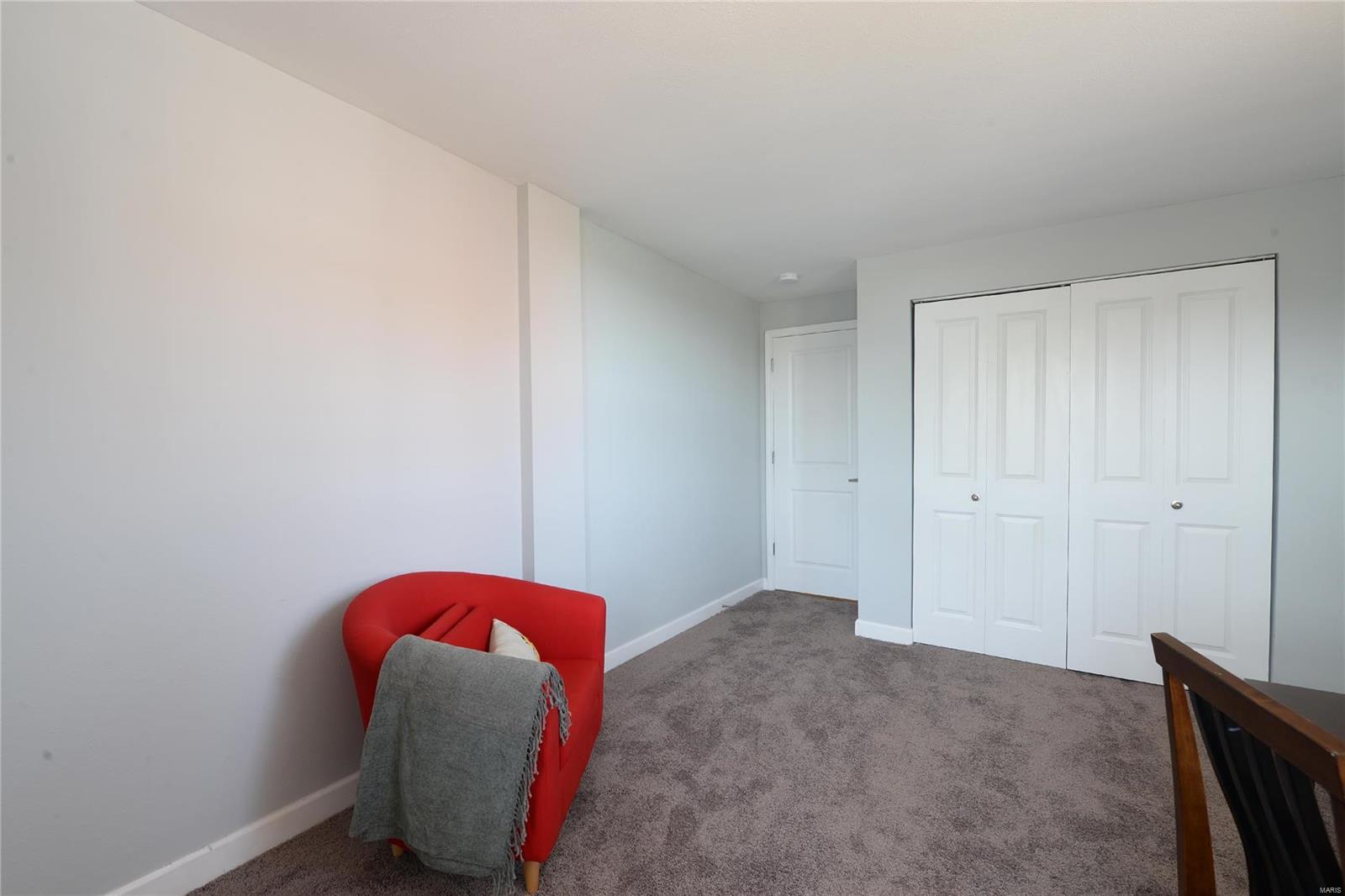 Pershing Ave Condo - Residential