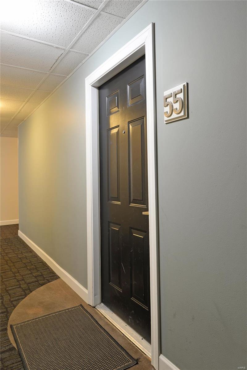 Pershing Ave Condo - Residential