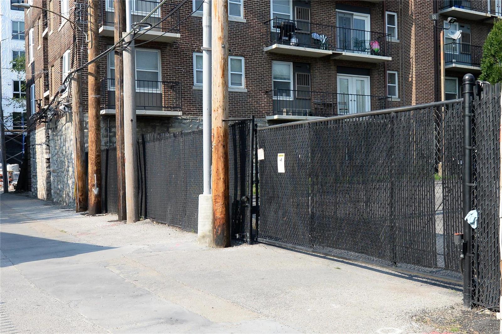 Pershing Ave Condo - Residential