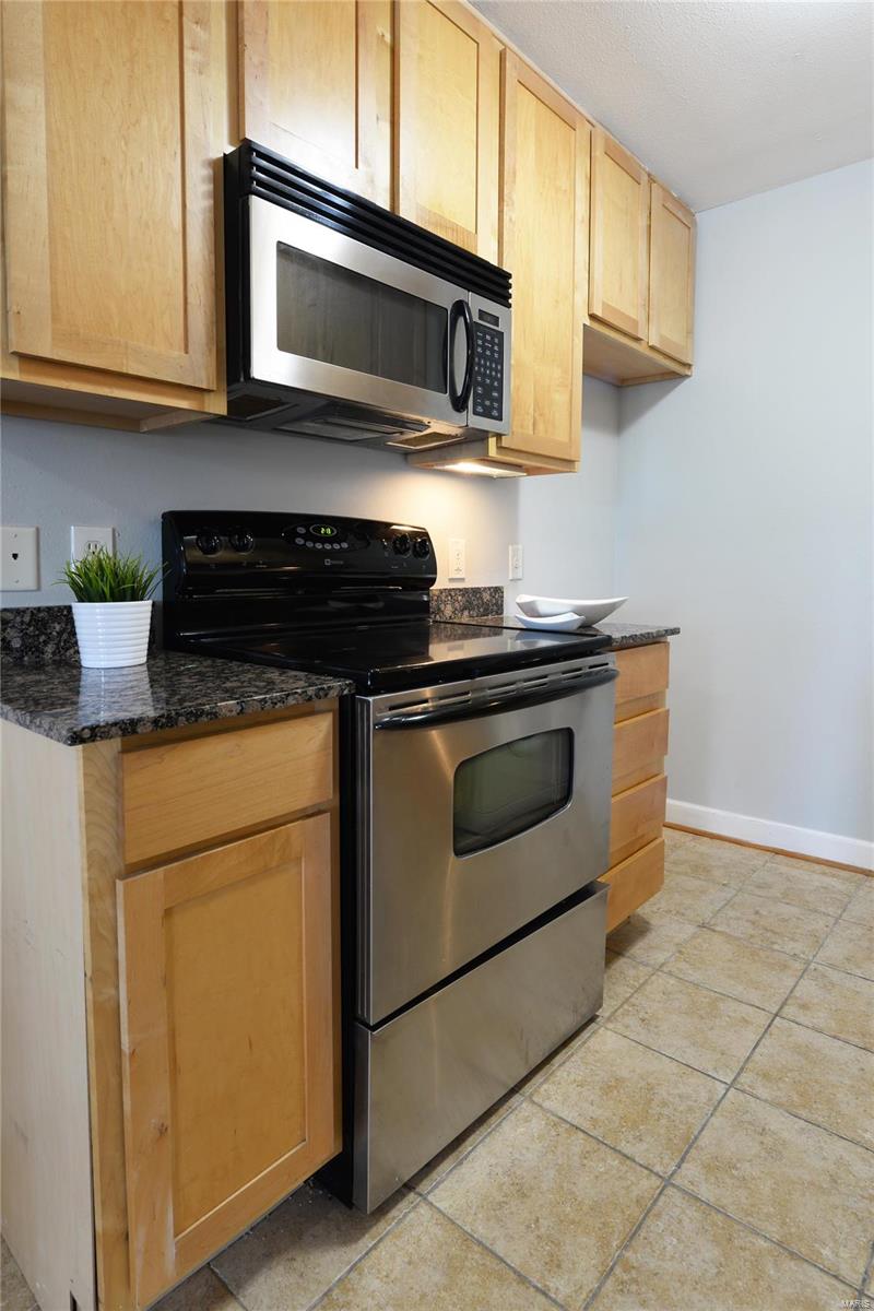 Pershing Ave Condo - Residential