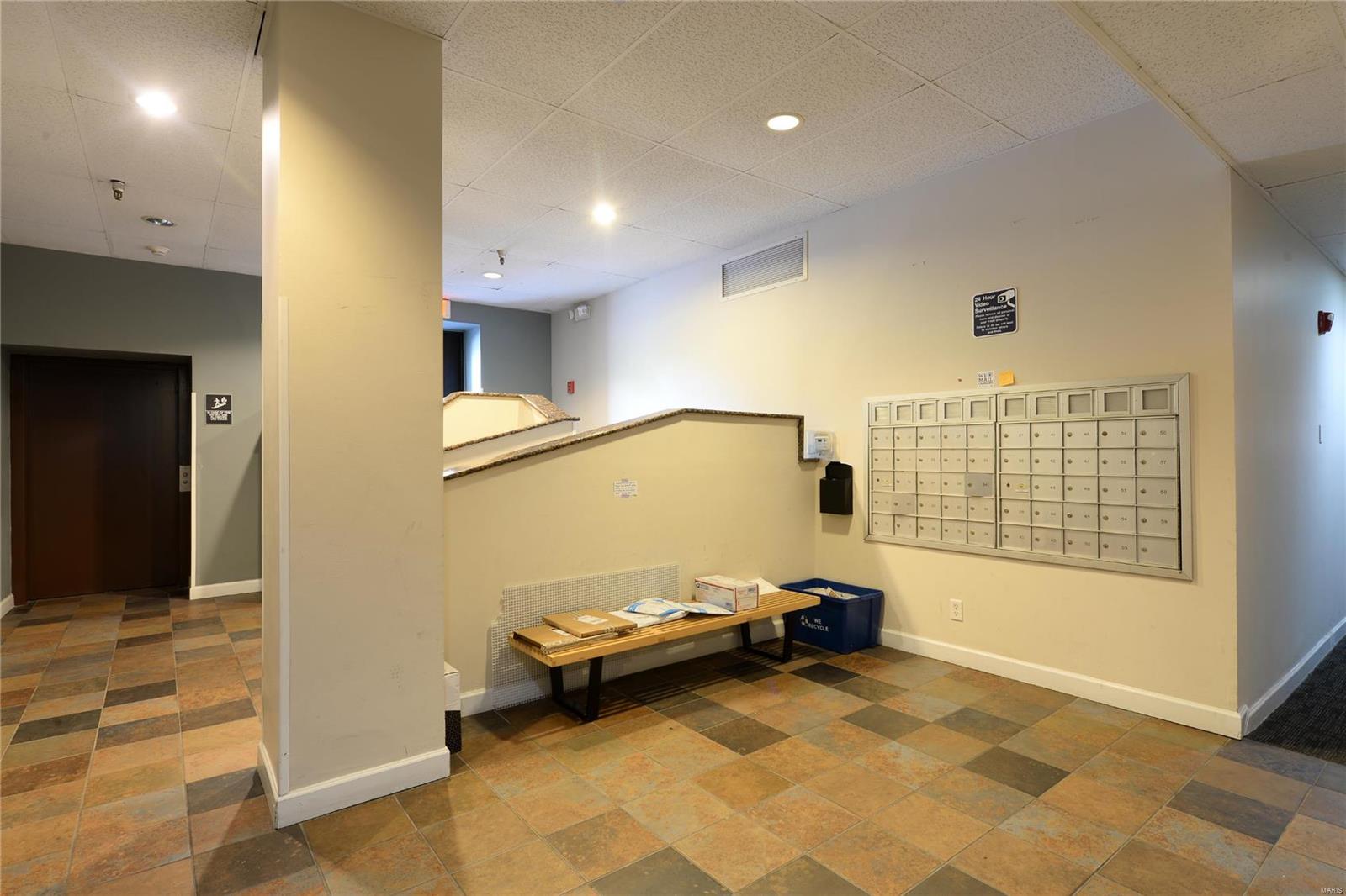 Pershing Ave Condo - Residential