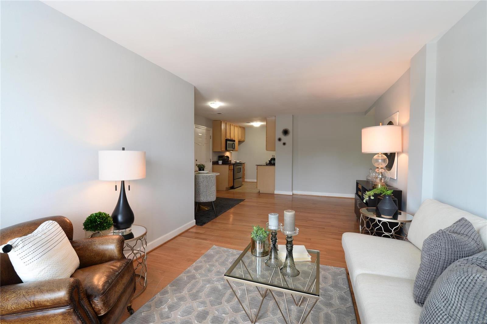 Pershing Ave Condo - Residential