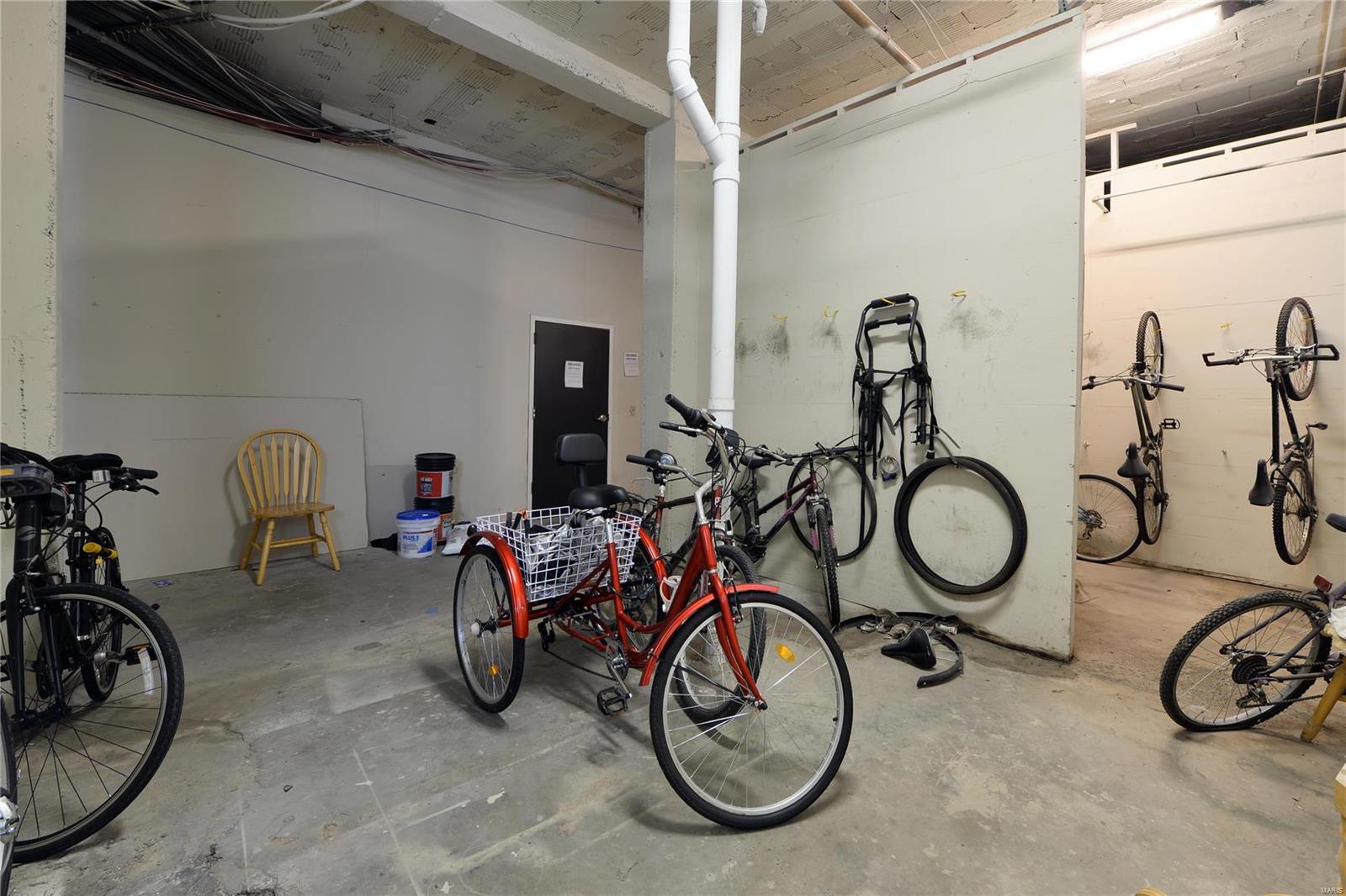 Pershing Ave Condo - Residential