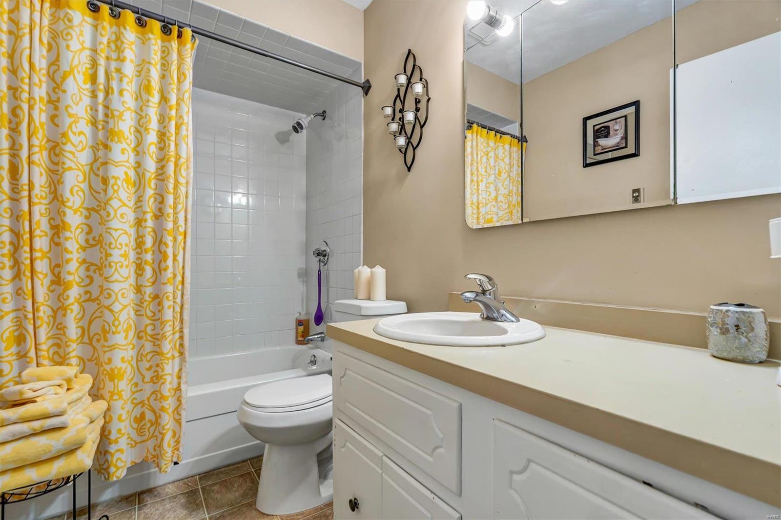 Hazelcrest Condo - Residential