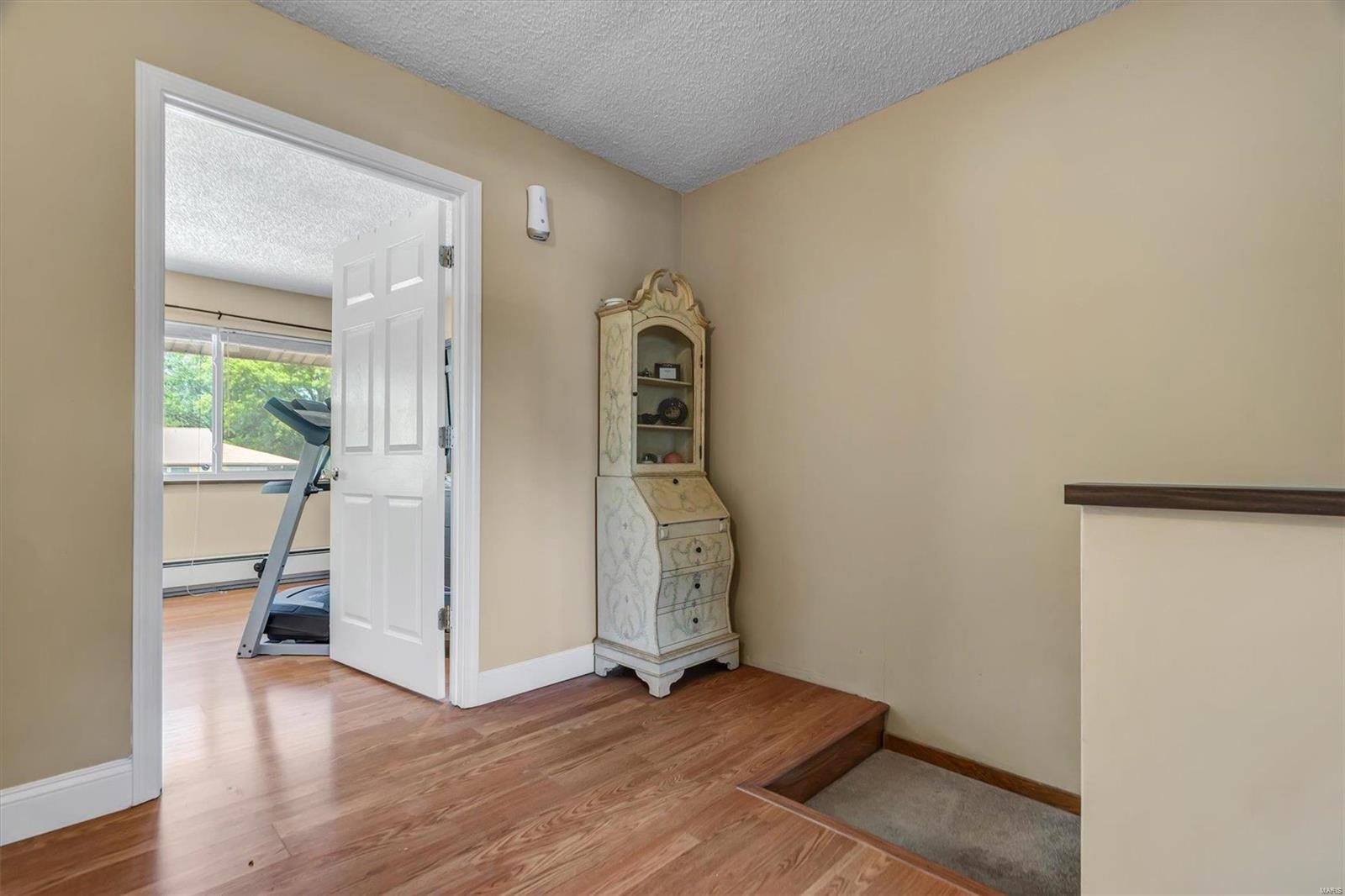 Hazelcrest Condo - Residential