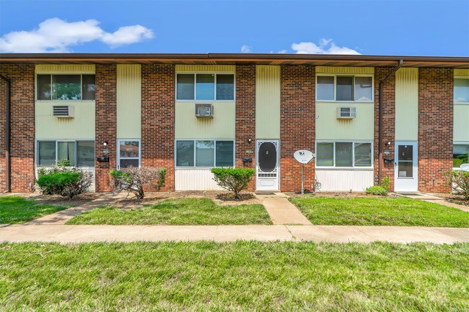 Hazelcrest Condo - Residential