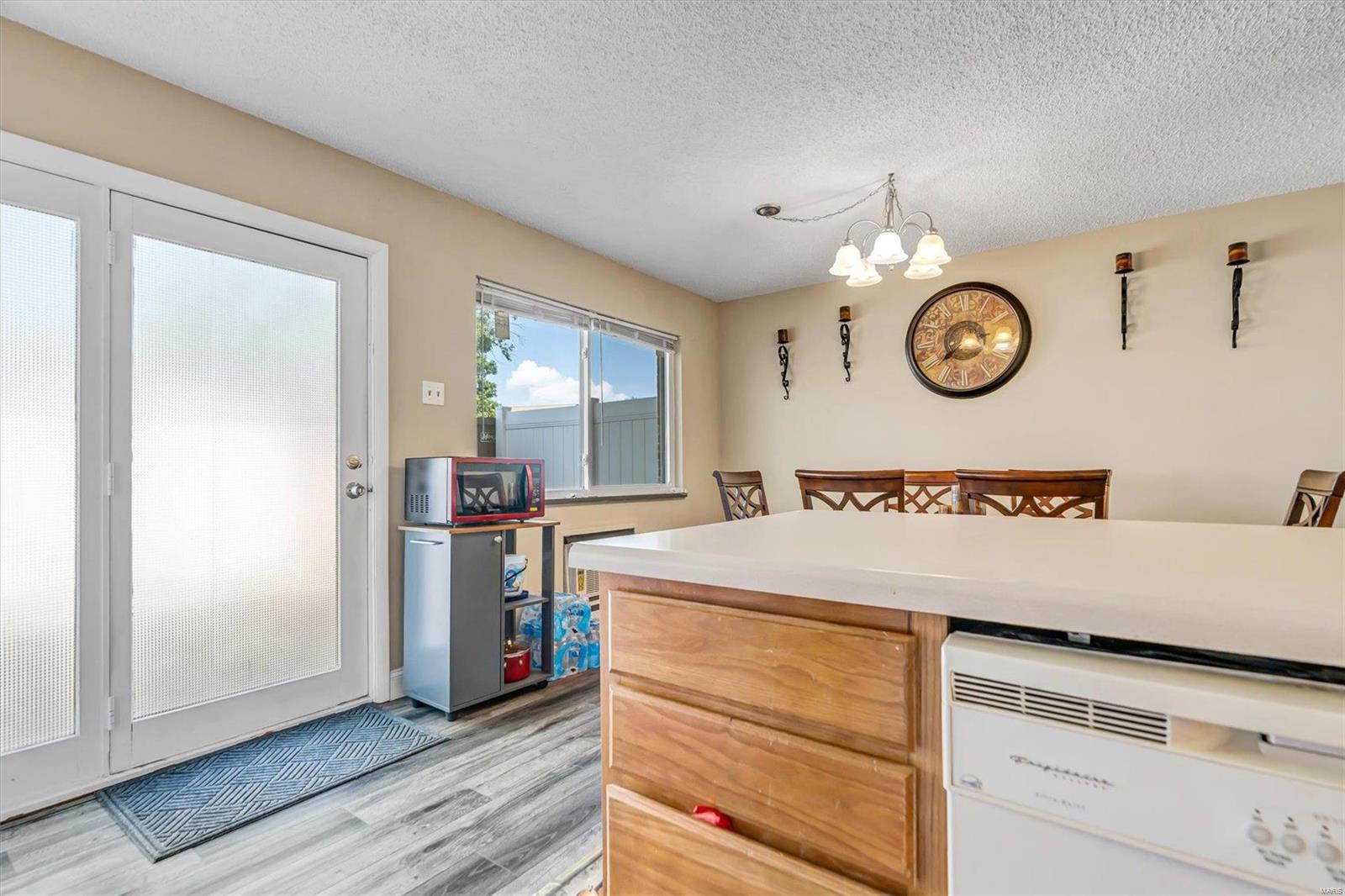 Hazelcrest Condo - Residential