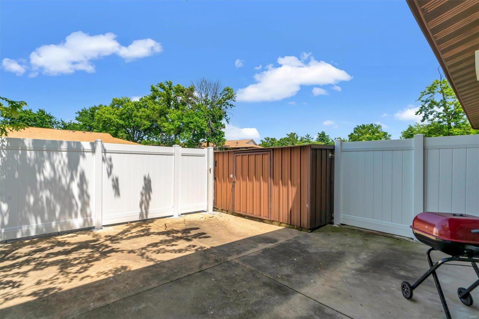 Hazelcrest Condo - Residential