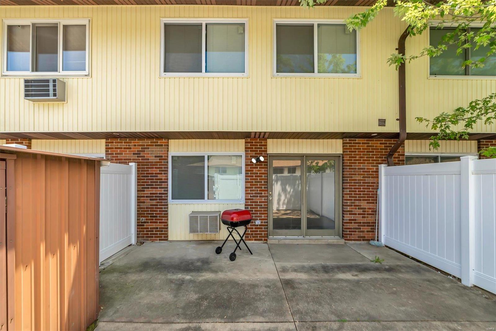 Hazelcrest Condo - Residential