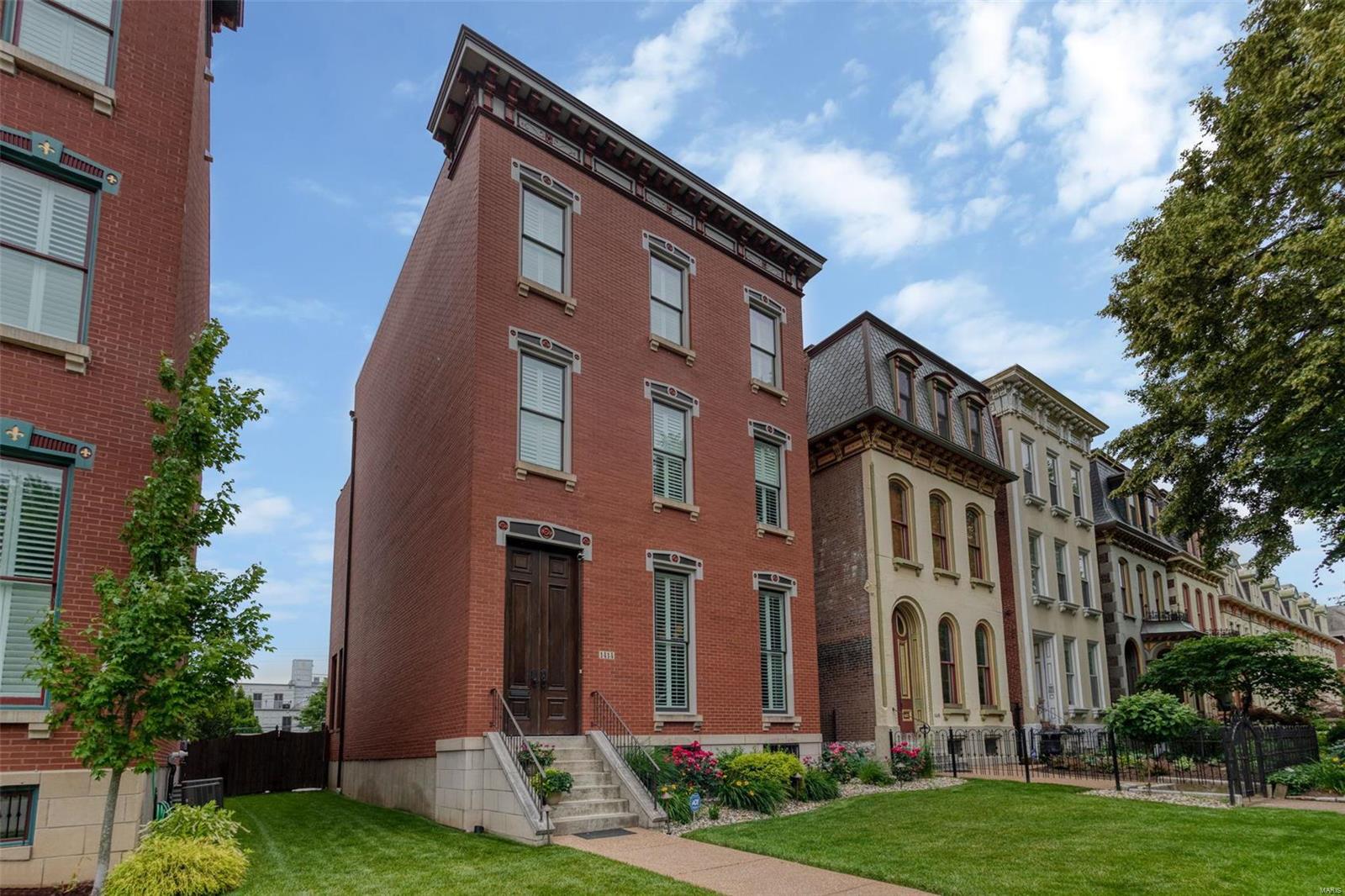 Lafayette Square - Residential
