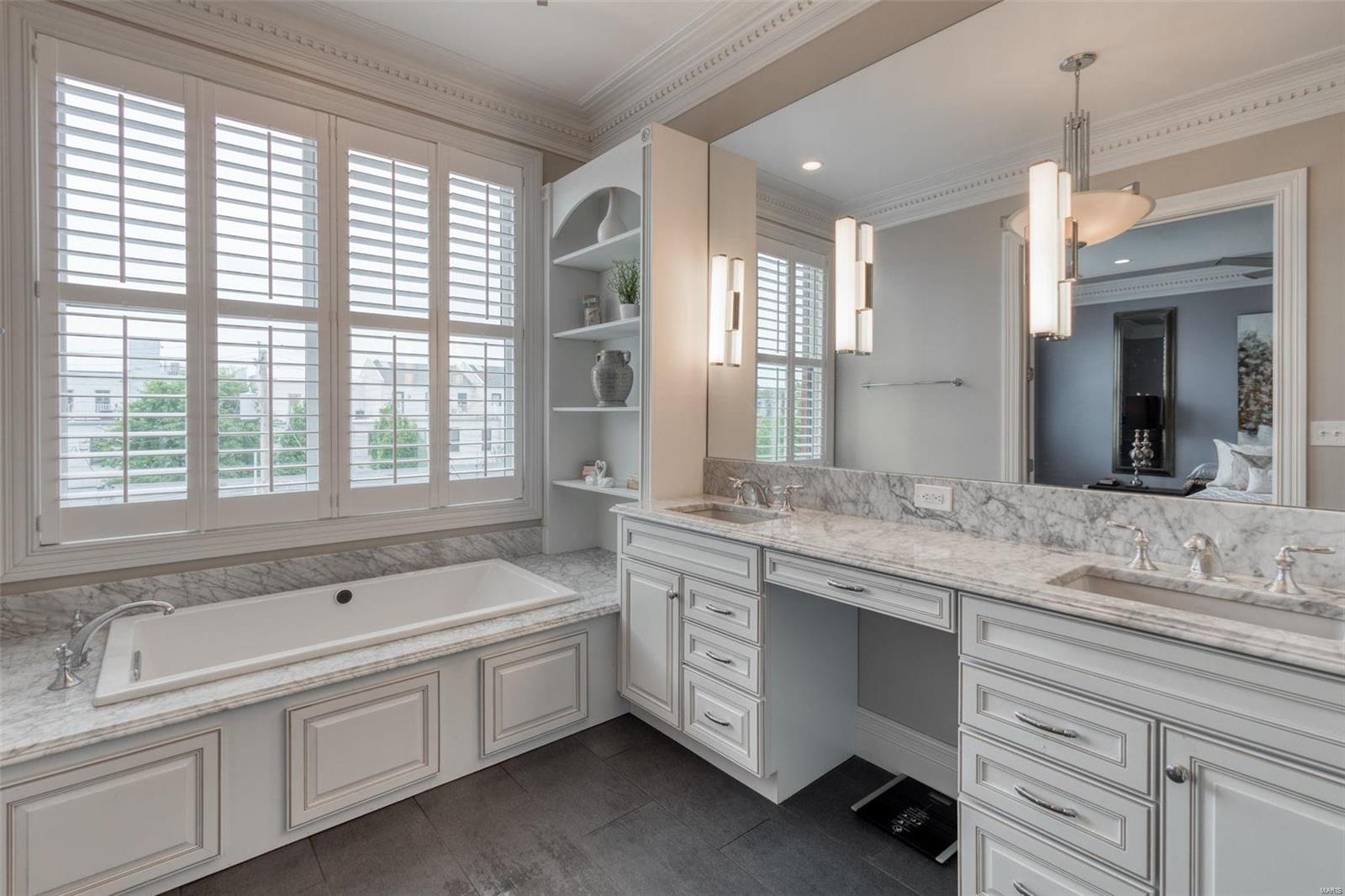 Lafayette Square - Residential