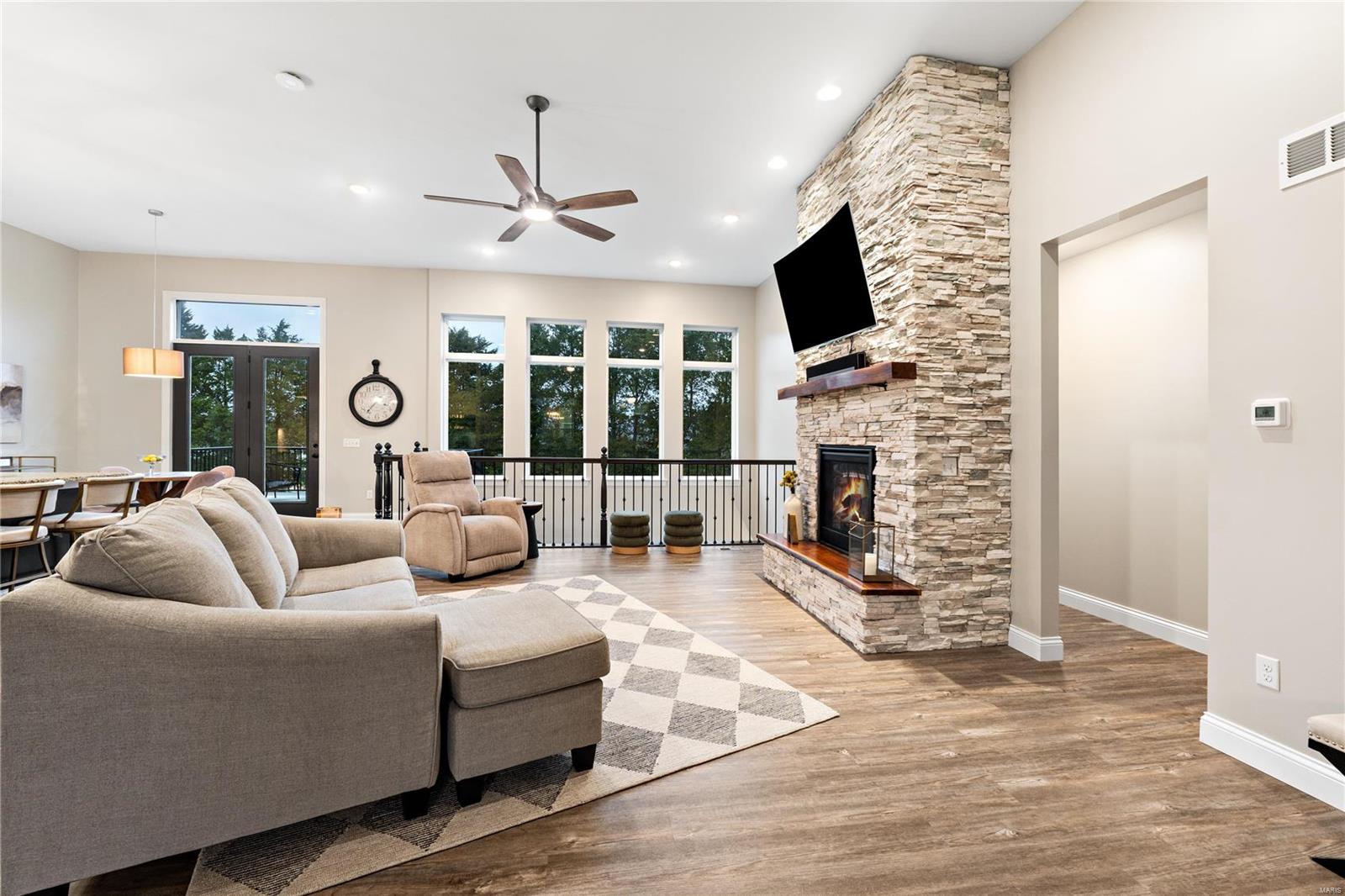 Eureka, Missouri 63025, United States, 3 Bedrooms Bedrooms, ,3 BathroomsBathrooms,Residential,Pending,25506