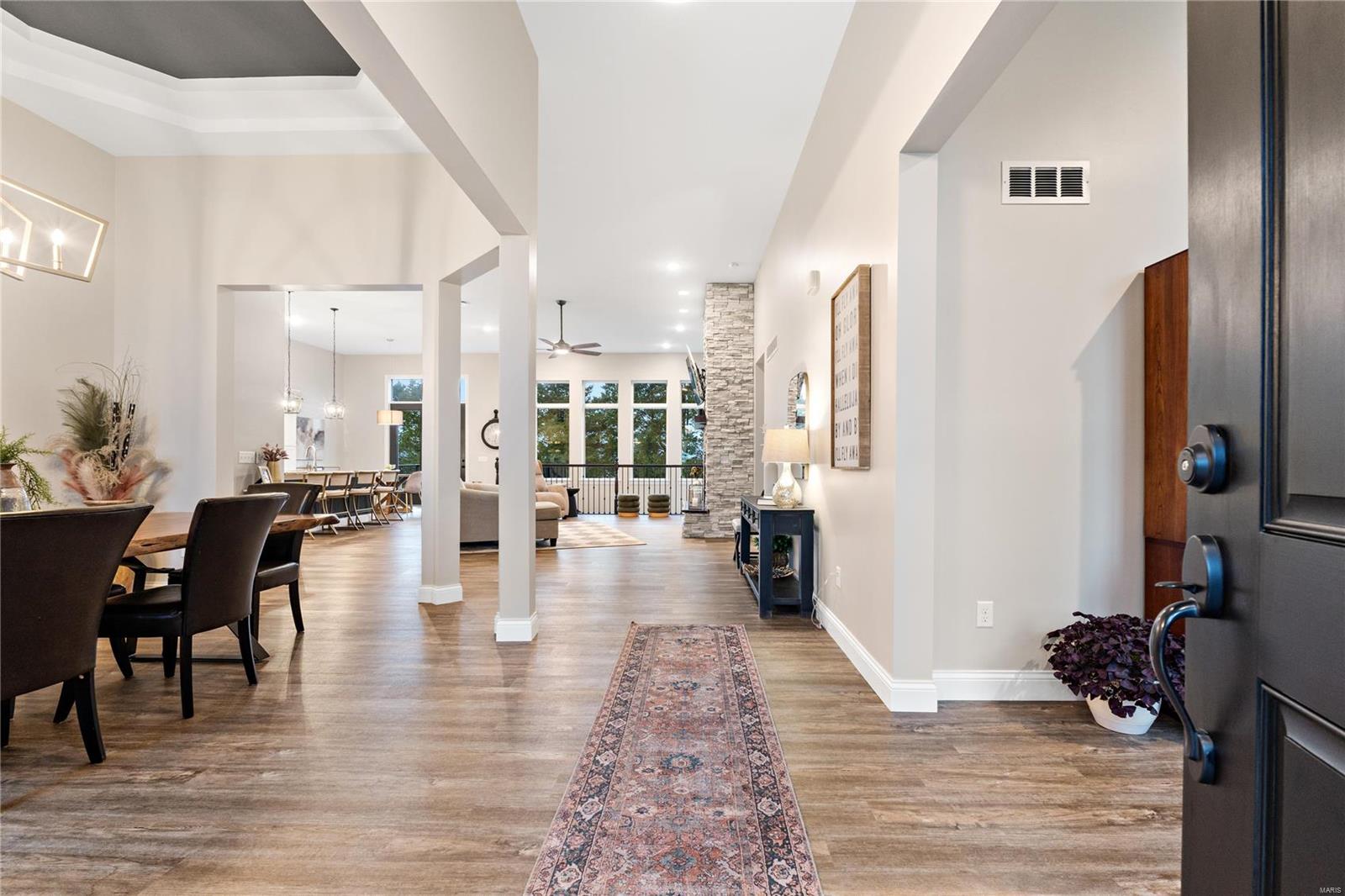 Eureka, Missouri 63025, United States, 3 Bedrooms Bedrooms, ,3 BathroomsBathrooms,Residential,Pending,25506