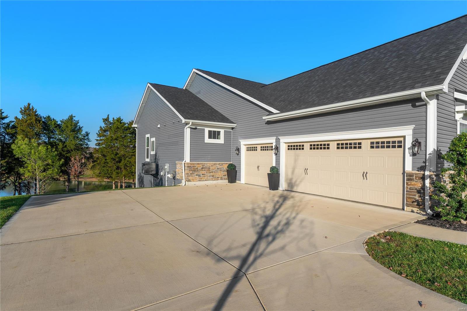 Eureka, Missouri 63025, United States, 3 Bedrooms Bedrooms, ,3 BathroomsBathrooms,Residential,Pending,25506