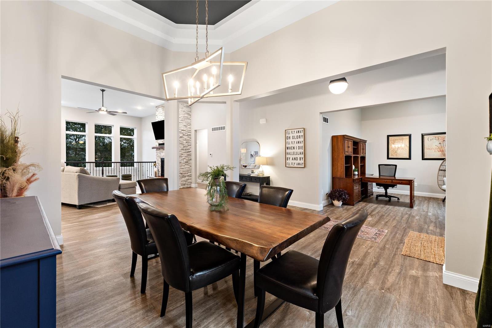 Eureka, Missouri 63025, United States, 3 Bedrooms Bedrooms, ,3 BathroomsBathrooms,Residential,Pending,25506