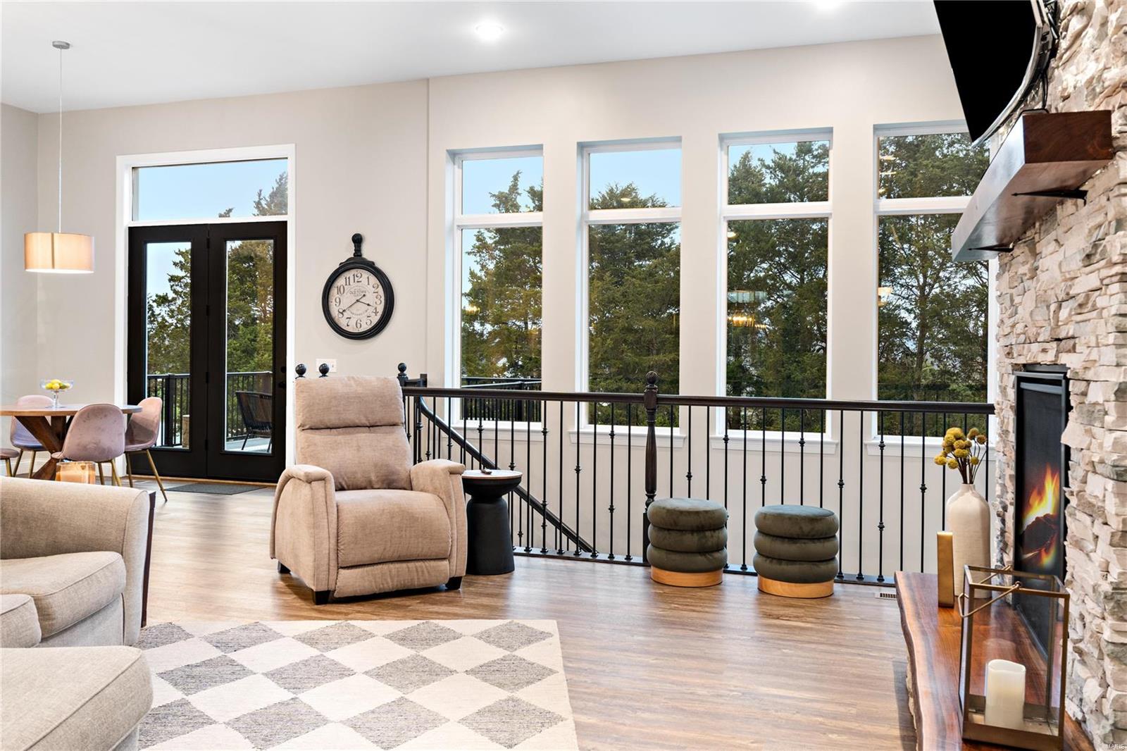 Eureka, Missouri 63025, United States, 3 Bedrooms Bedrooms, ,3 BathroomsBathrooms,Residential,Pending,25506