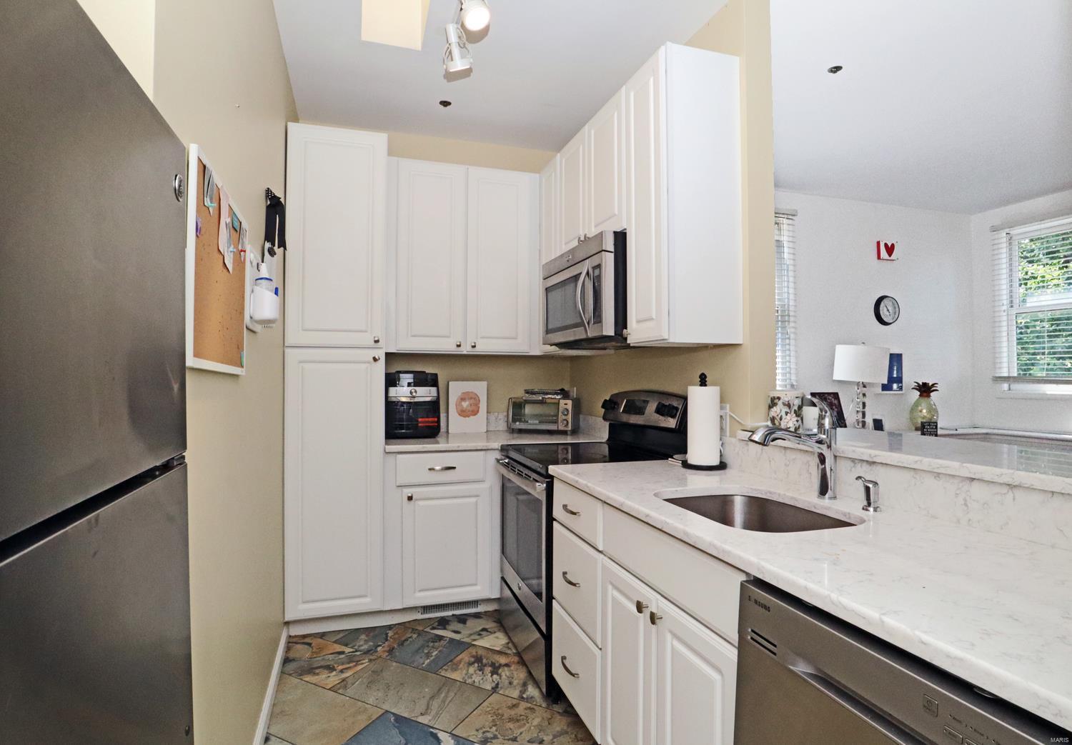 St Louis Commons Add - Residential Income